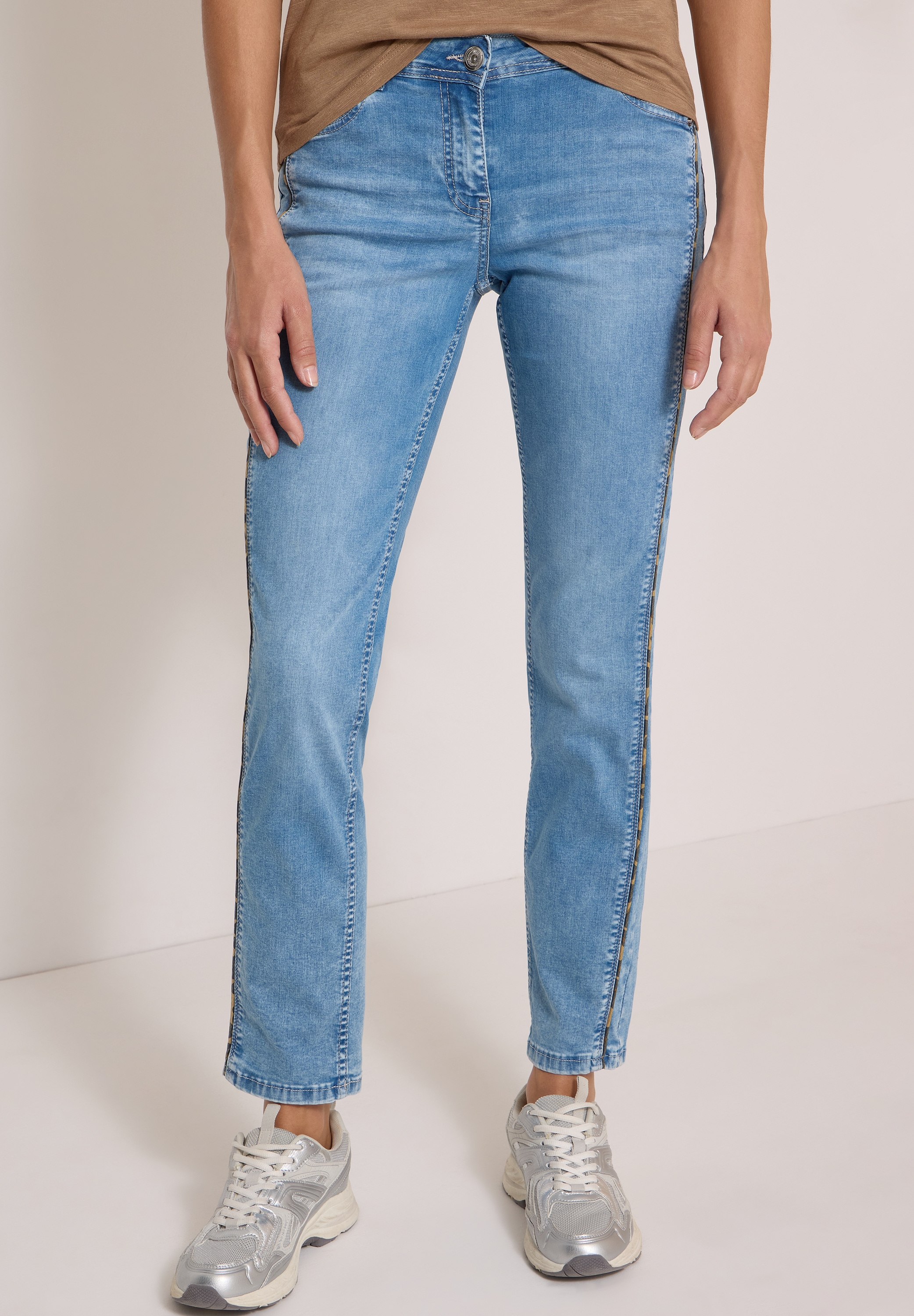 Cecil Straight-Jeans "Style Scarlett Straight" mit Leo-Pipings / Streifen