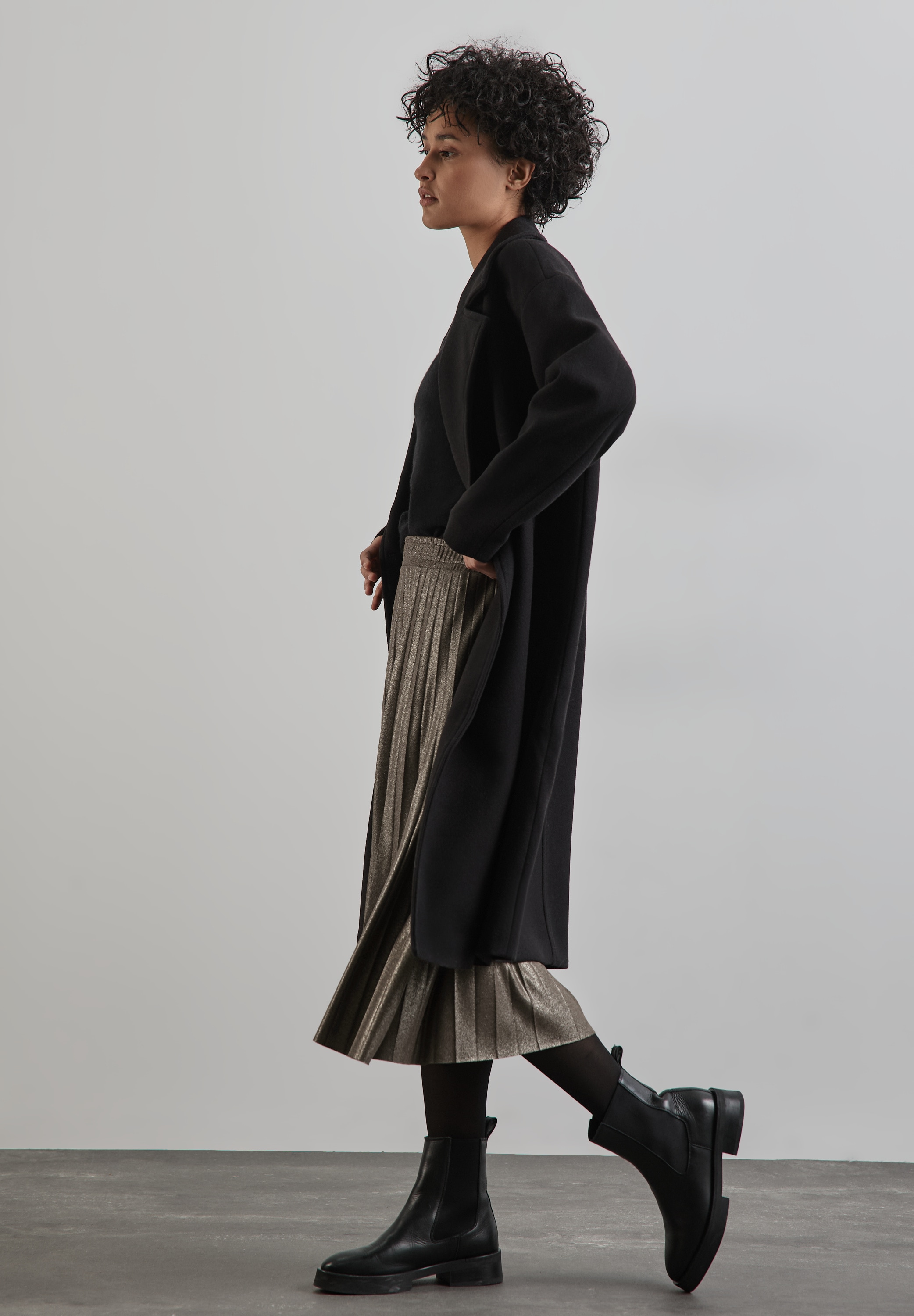 STREET ONE Plisseerock glänzend, mit Stretch und Viskose