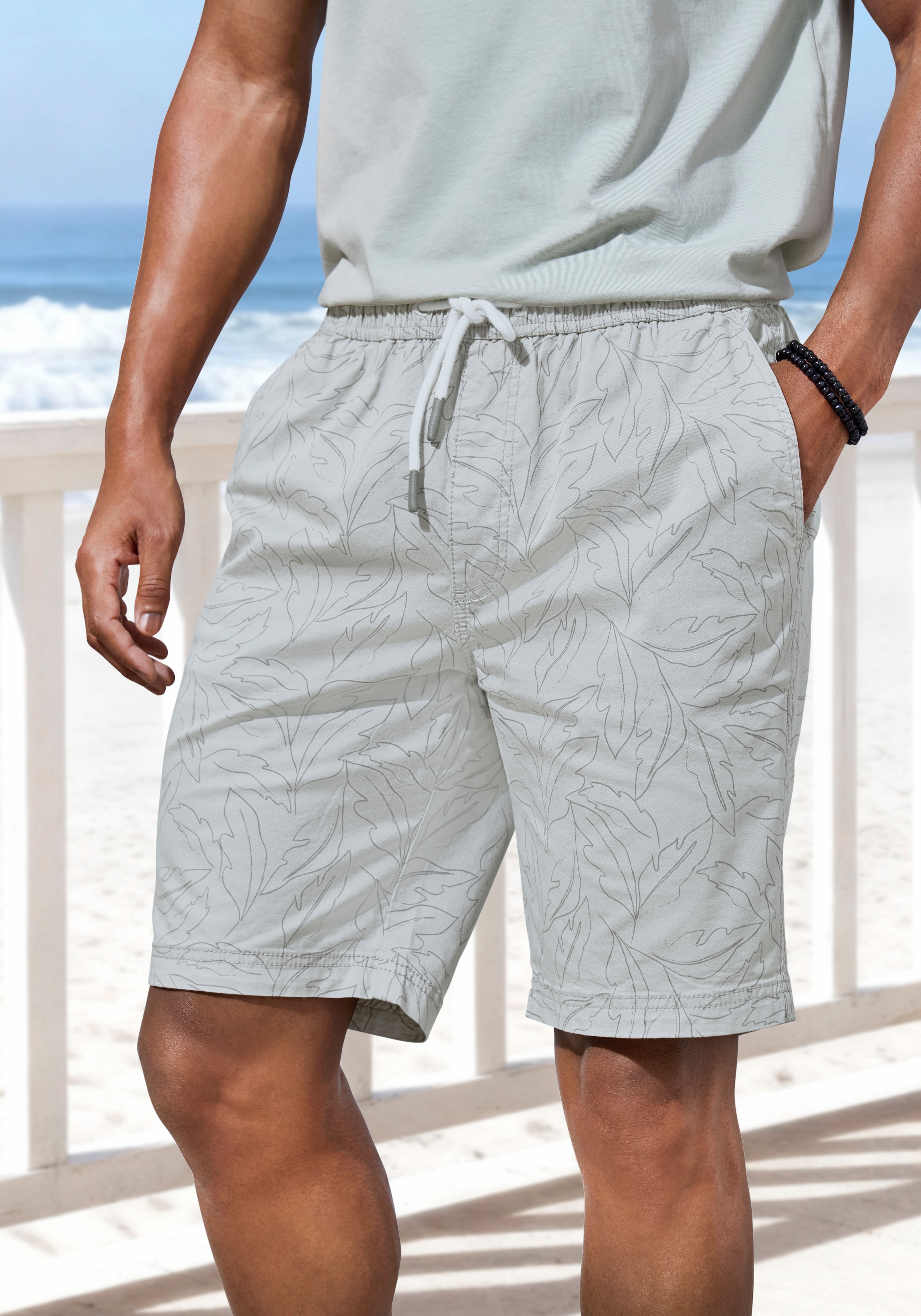 John Devin Shorts »Bermuda«  kurze Hose aus elastischer, gewebter Baumwollqualität