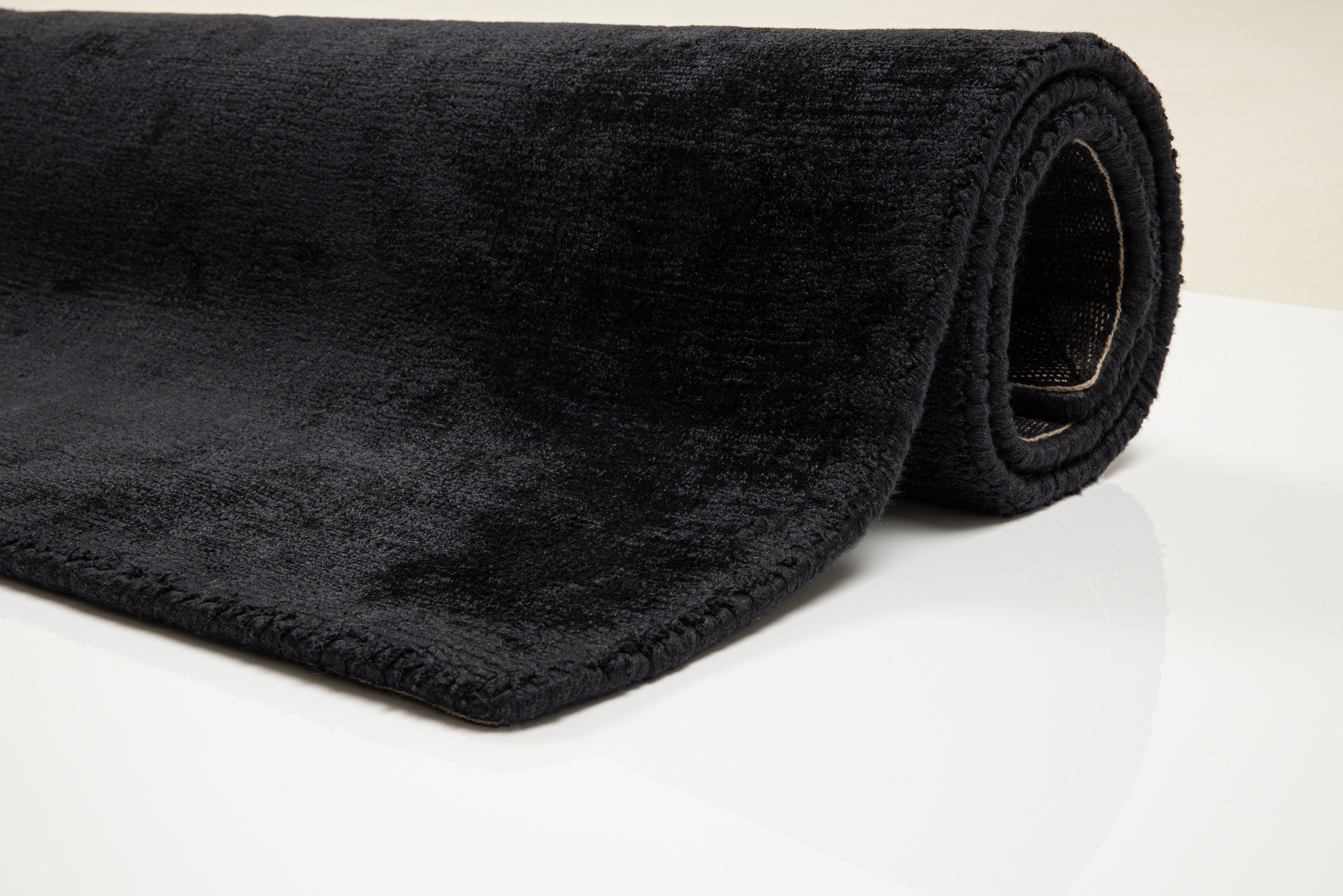 TOM TAILOR HOME Teppich »Shine uni«, rechteckig, 8 mm Höhe, Handweb Teppich, 100% Viskose, handgewebt, mit elegantem Schimmer