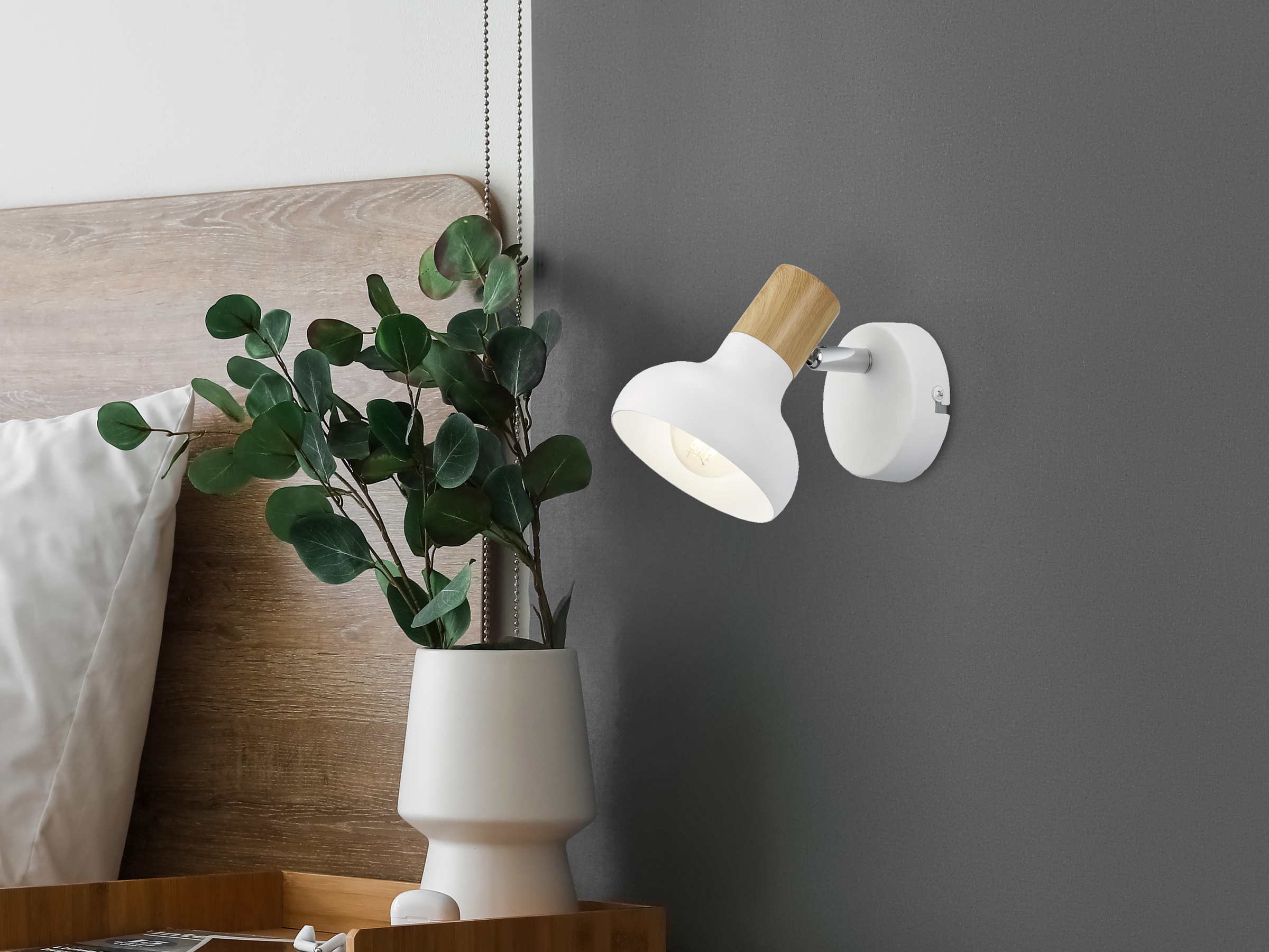 REALITY Leuchten Deckenstrahler »LATIKA, Strahler 1-flammig, exkl 1x E14 max 10W, Deckenspot Wandspot«, 1 flammig, Leuchtmittel E14 | Leuchtmittel wechselbar, schwenkbarer Strahler, Metall und Holzoptik Lackierung, Spot Licht