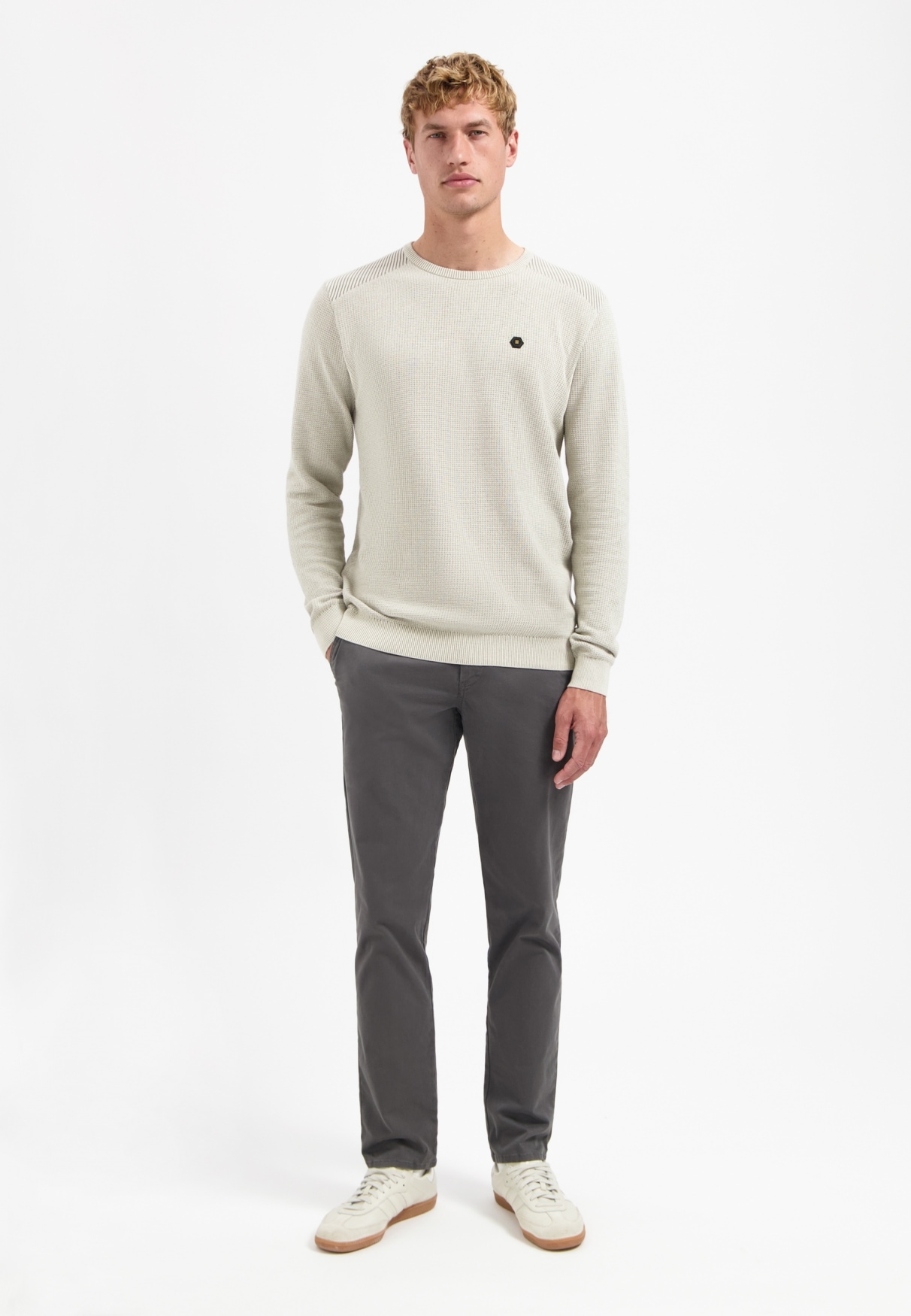 NO EXCESS V-Ausschnitt-Pullover »No Excess Pullover mit Schulterrippung«
