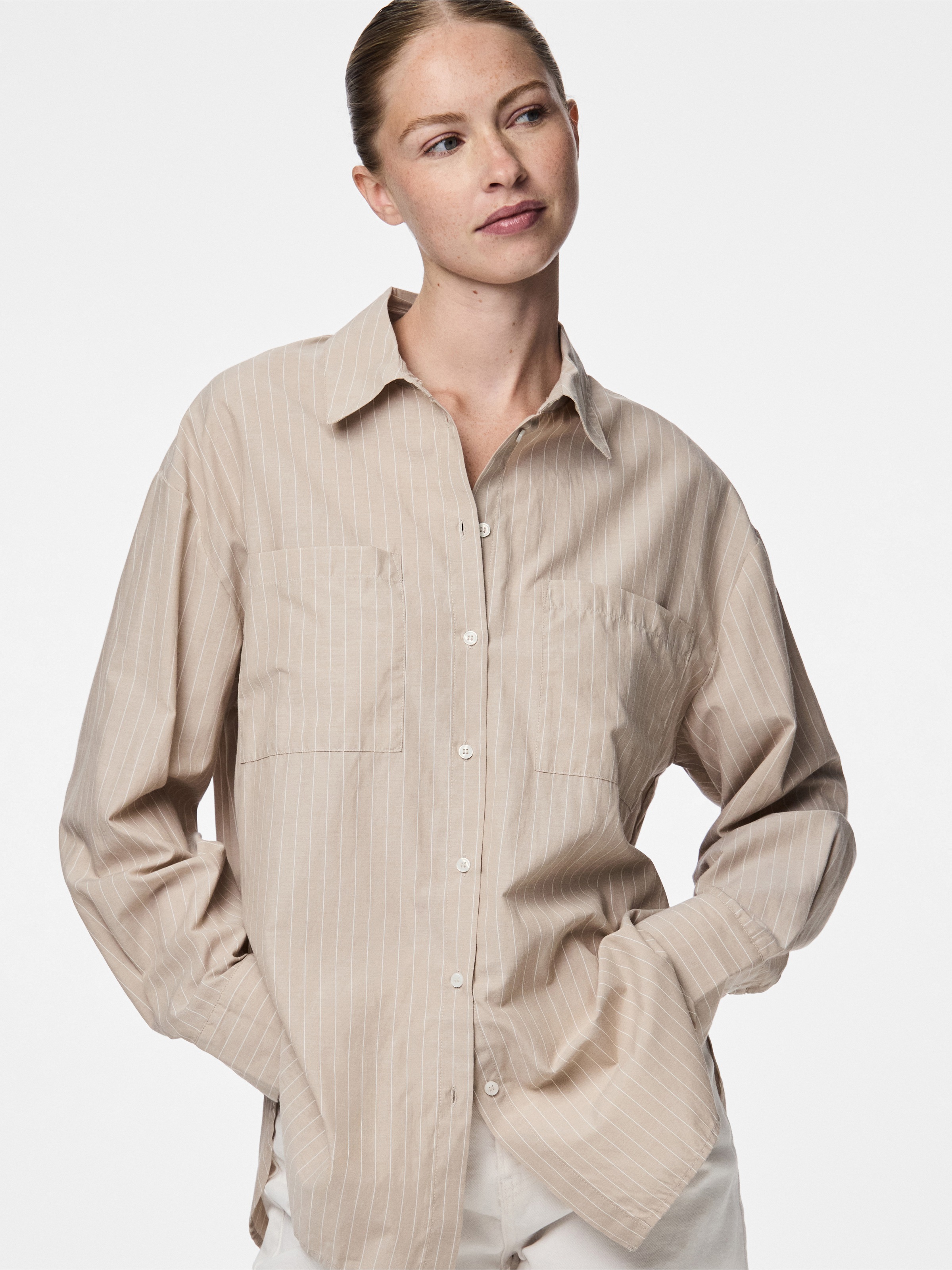 pieces Hemdbluse "PCMELIA LS LOOSE SHIRT WVN NOOS BC" mit abgerundetem Saum günstig online kaufen