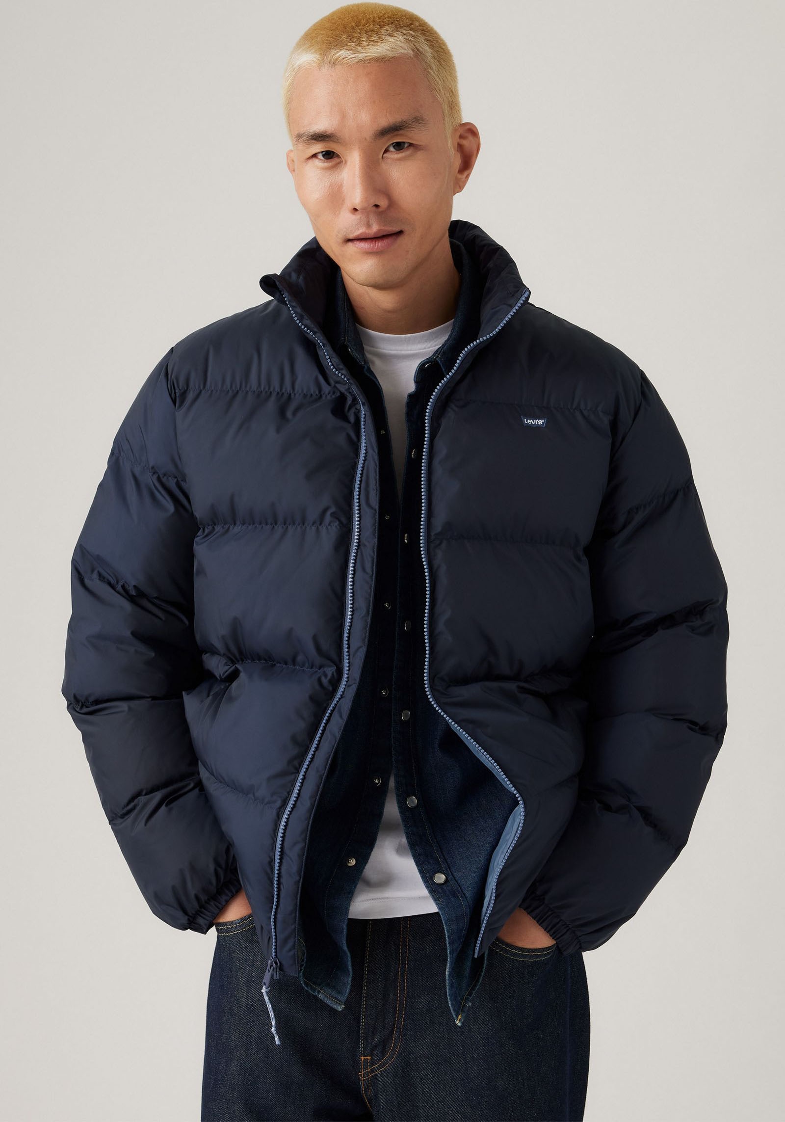 Levi's® Steppjacke »PIEDMONT SHORT PUFFER« ohne Kapuze mit Reißverschluss und Stehkragen