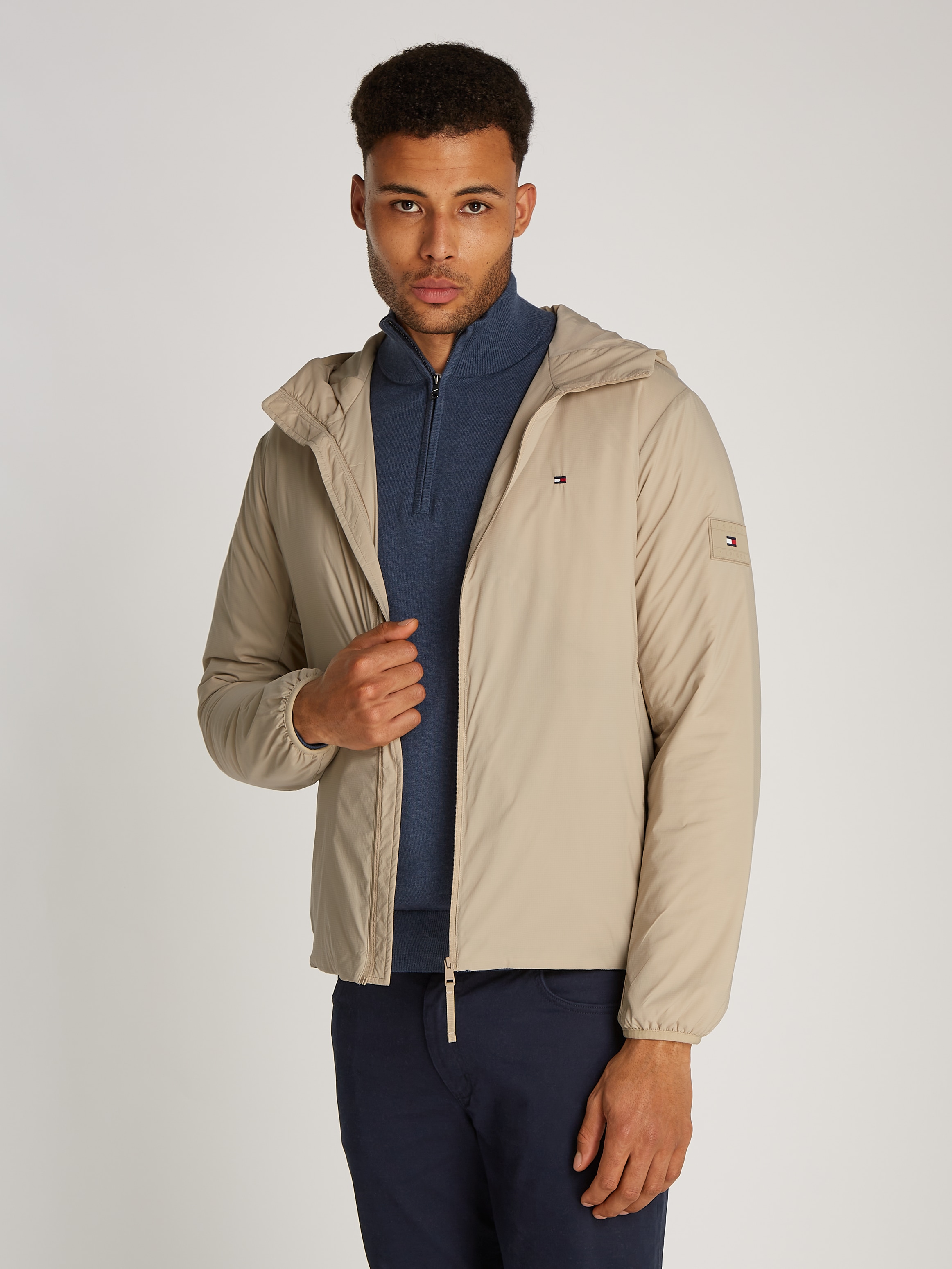 Tommy Hilfiger Kurzjacke "TECH PACKABLE HOODED JACKET", mit Kapuze, mit Log günstig online kaufen