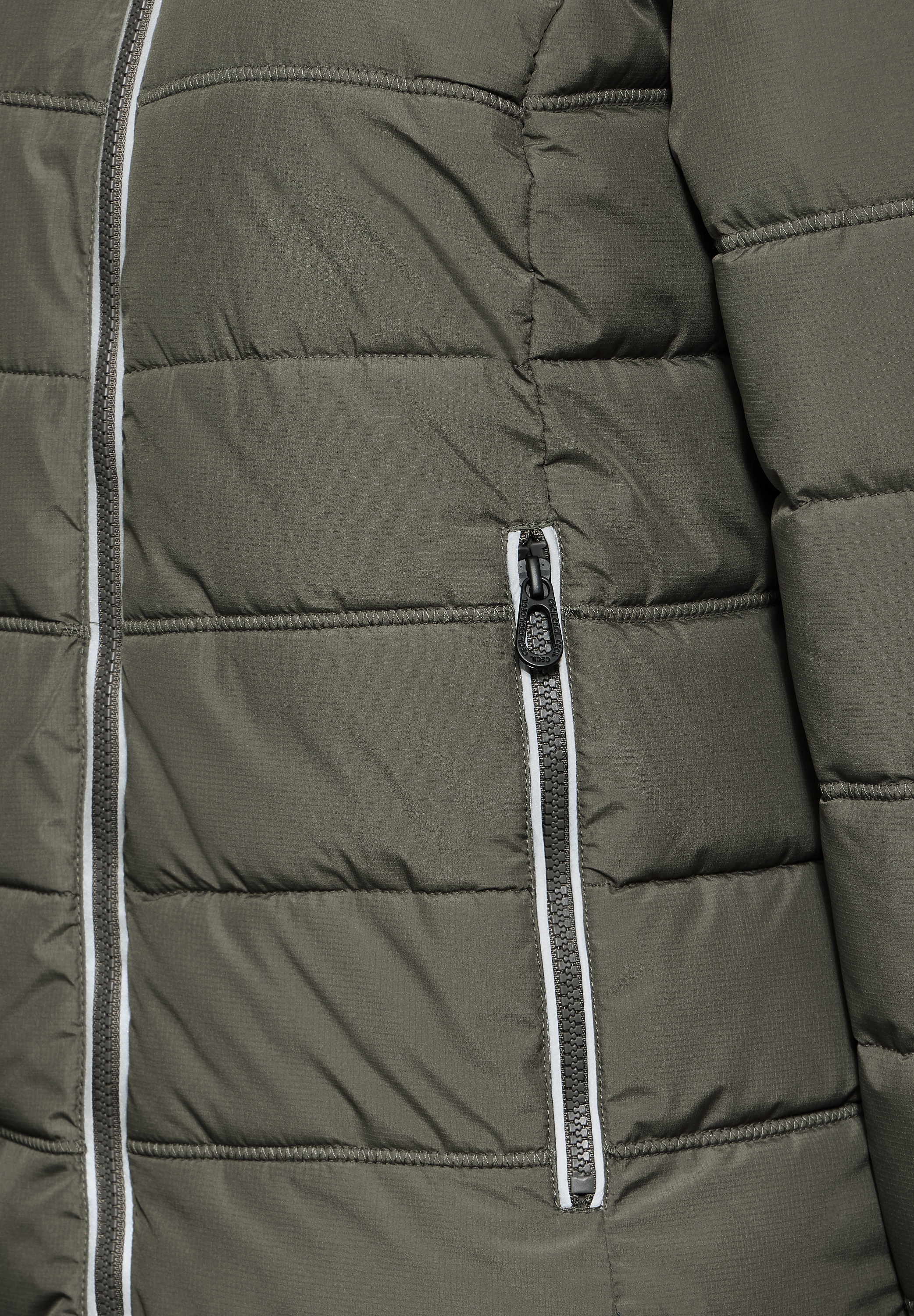 Cecil Steppjacke, mit Kapuze, mit Kapuze