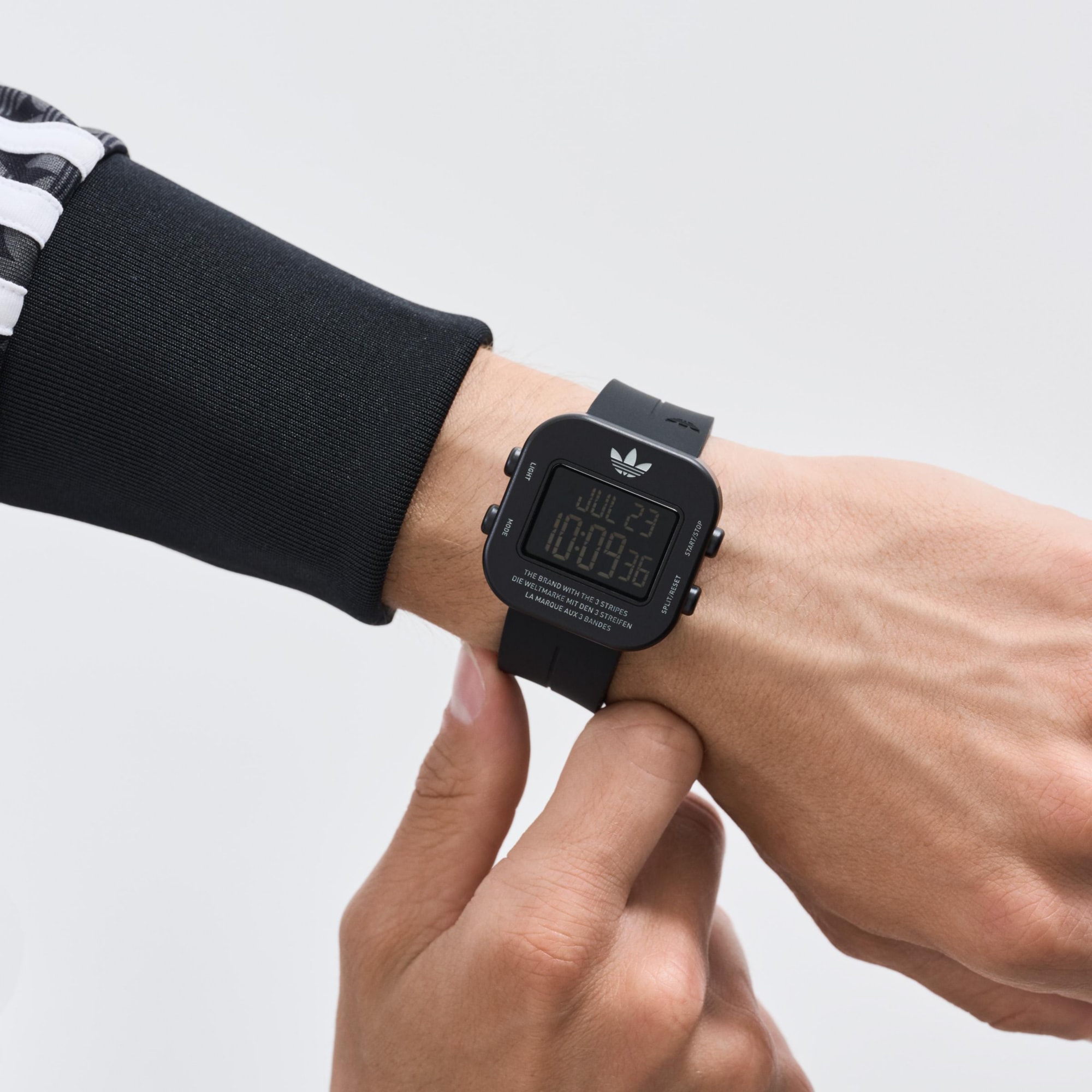 adidas Originals Digitaluhr »ADAPTIK ONE« Quarzuhr, Armbanduhr, Damenuhr, Herrenuhr, Silikonarmband