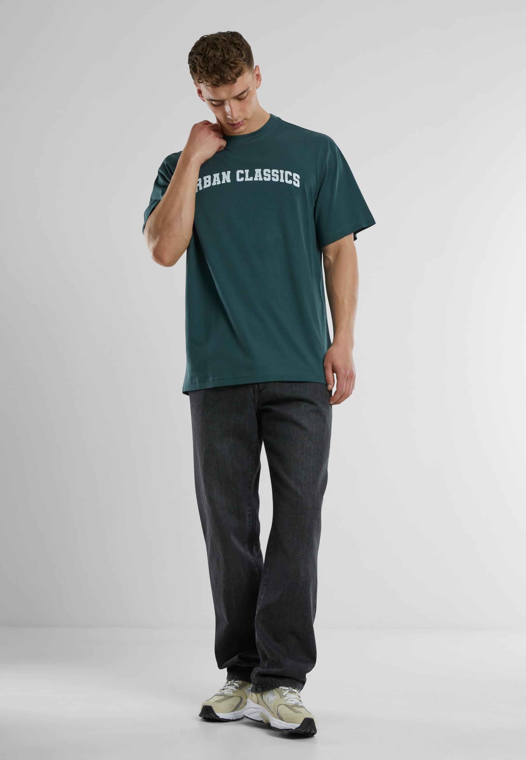 URBAN CLASSICS T-Shirt »Urban Classics UC College Logo Tall Tee«, (1 tlg.)