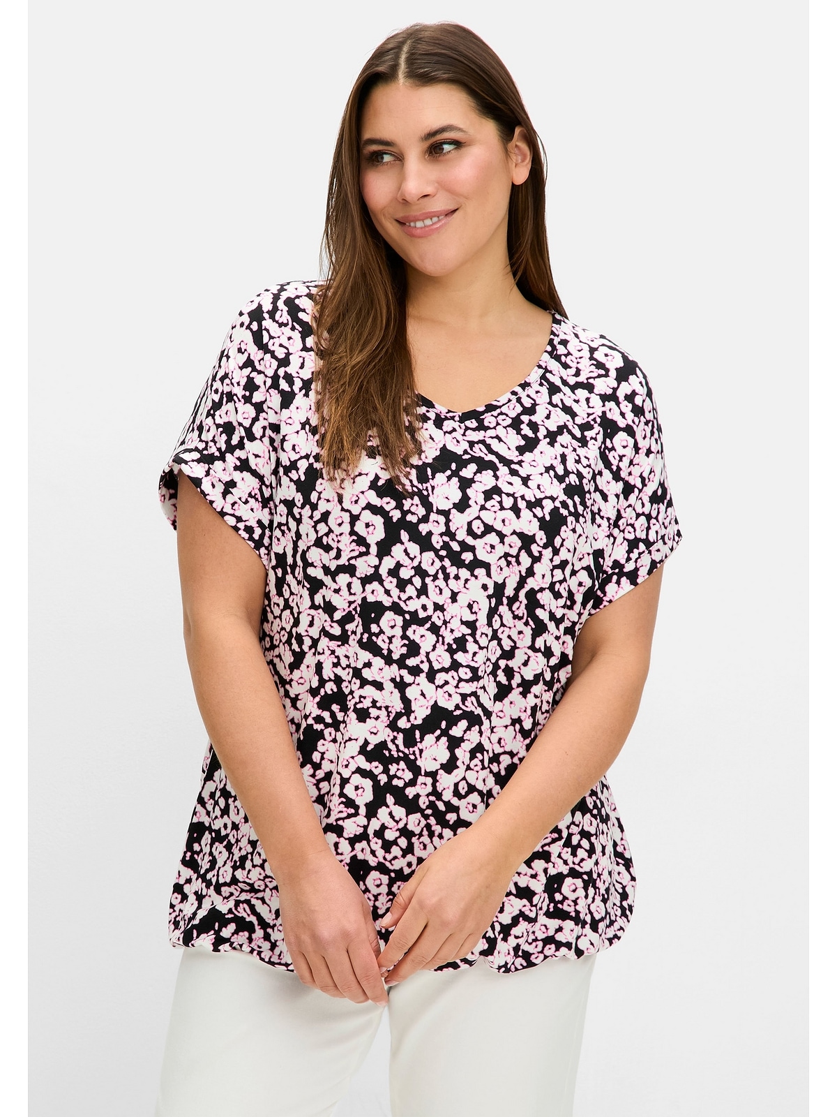 Sheego T-Shirt "Große Größen", mit Blumendruck und Saum-Gummizug günstig online kaufen