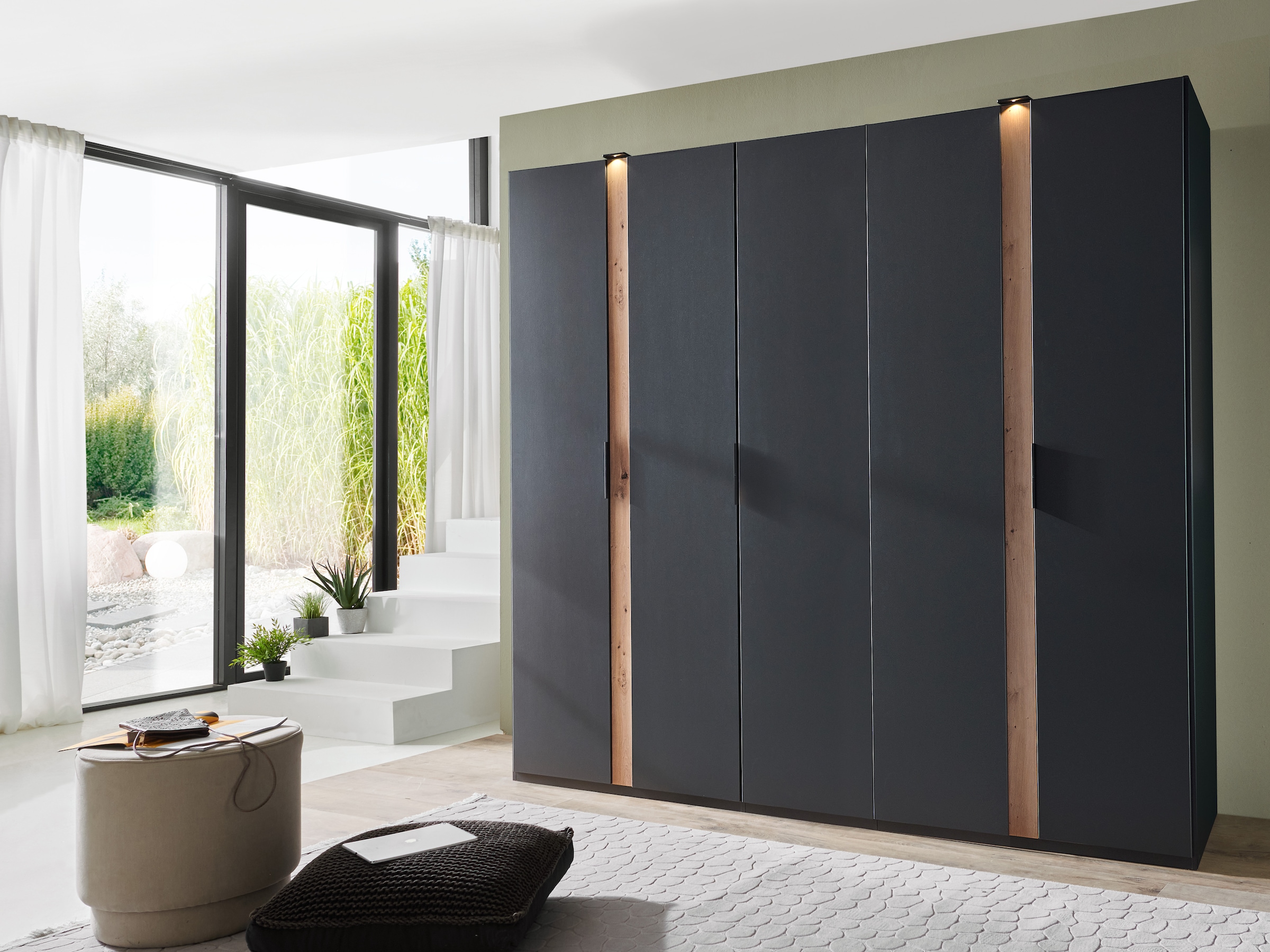 Wimex Drehtürenschrank »Rimini by fresh to go, weiß oder graphit mit schwarzen Metallgriffen«, inklusive LED Beleuchtung, 3 Breiten: 200, 250 oder 300cm, 216cm hoch
