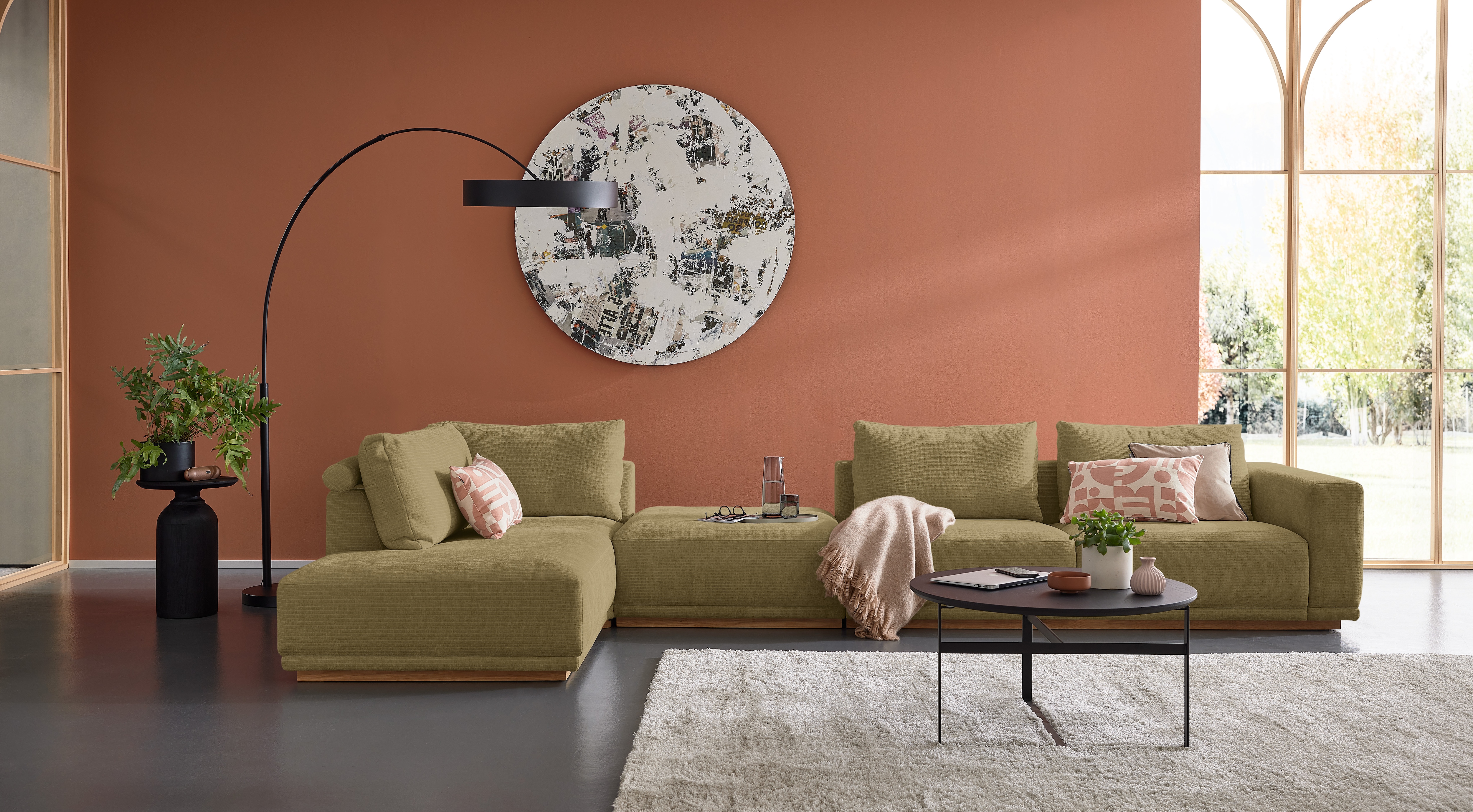 Musterring Wohnlandschaft "JustB PM200 bequem, wahlw. Sitzvorzug, Breite 395cm, Holzsockel" Anreihsofa Armlehne rechts, Eckteil links & Hocker. Elekt. Sitzvorzug
