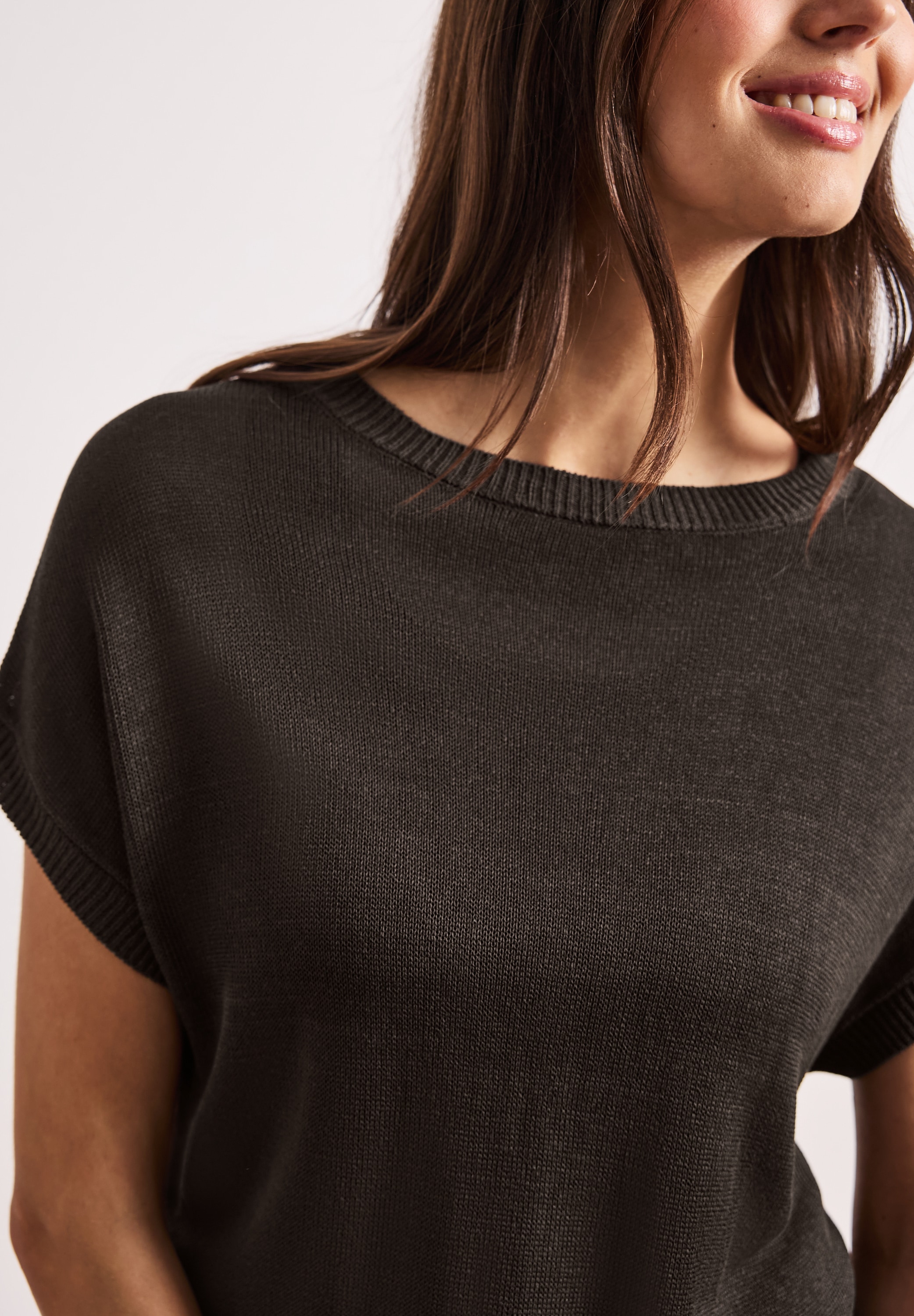 STREET ONE Kurzarmpullover mit U-Boot-Ausschnitt und aus reiner Viskose