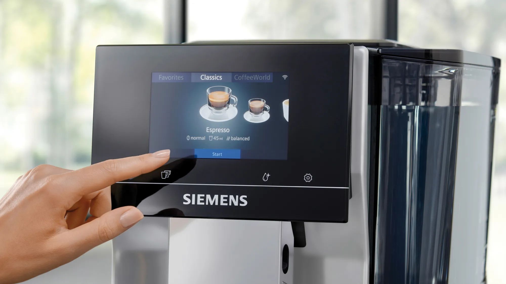 SIEMENS Kaffeevollautomat »EQ700 classic TP715D47, Cold Brew, intuitives 5" TFT-Display«, App, iaromaSelect, 10 Favoriten, autom. Dampfreinigung,silber metallic