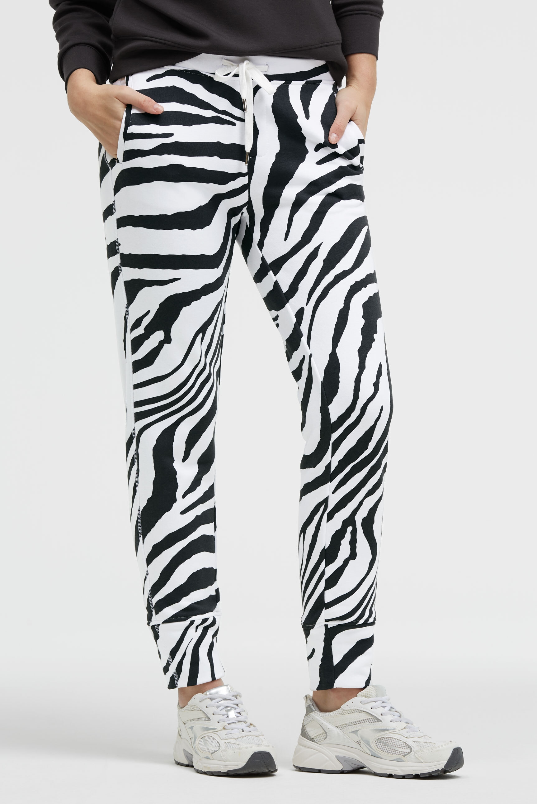 SENSES.THE LABEL Sweathose  mit Elastikbund und Kordel