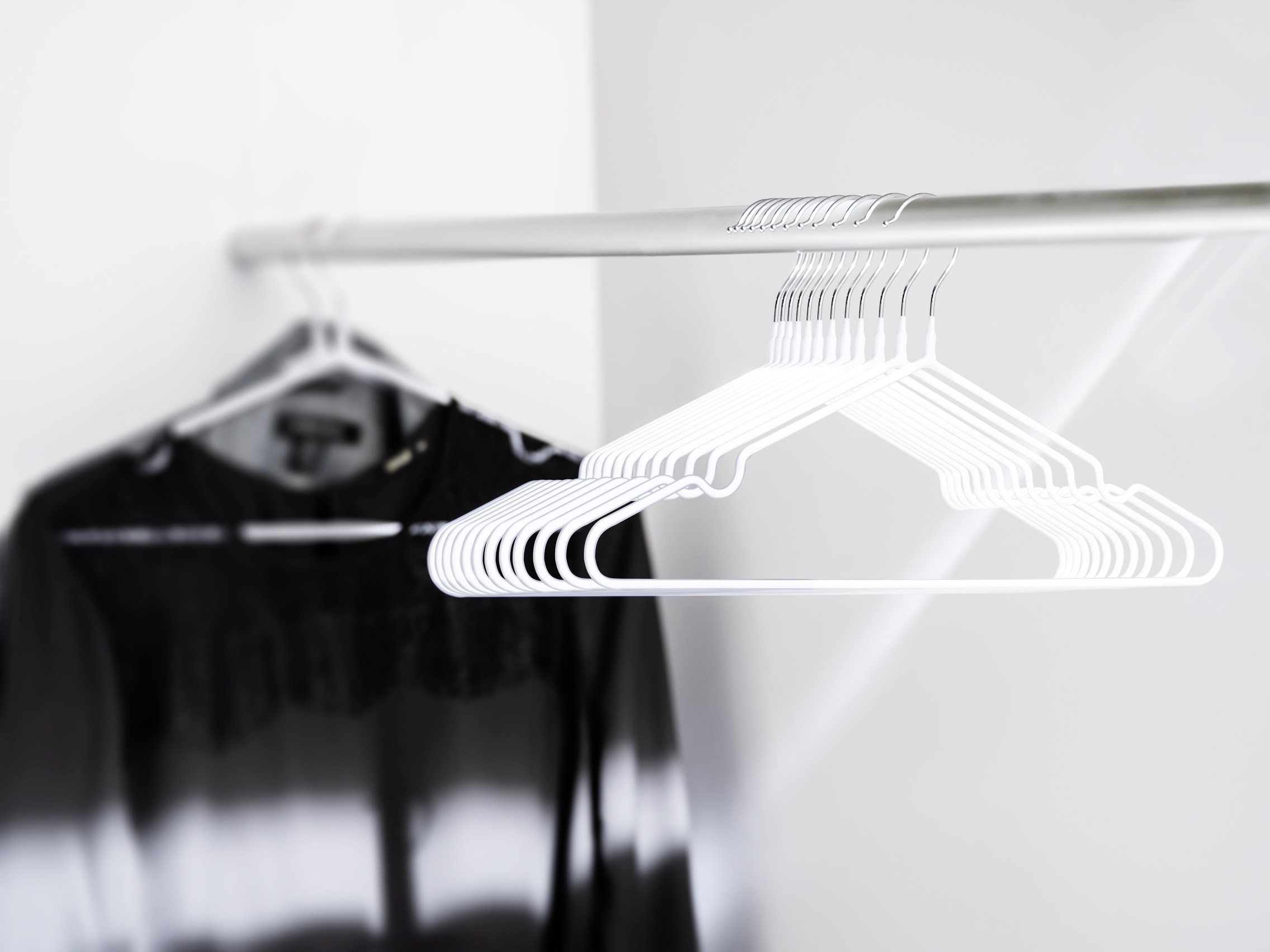 WENKO Kleiderbügel »Modell Sascha« rutschfeste Beschichtung, schmales Design