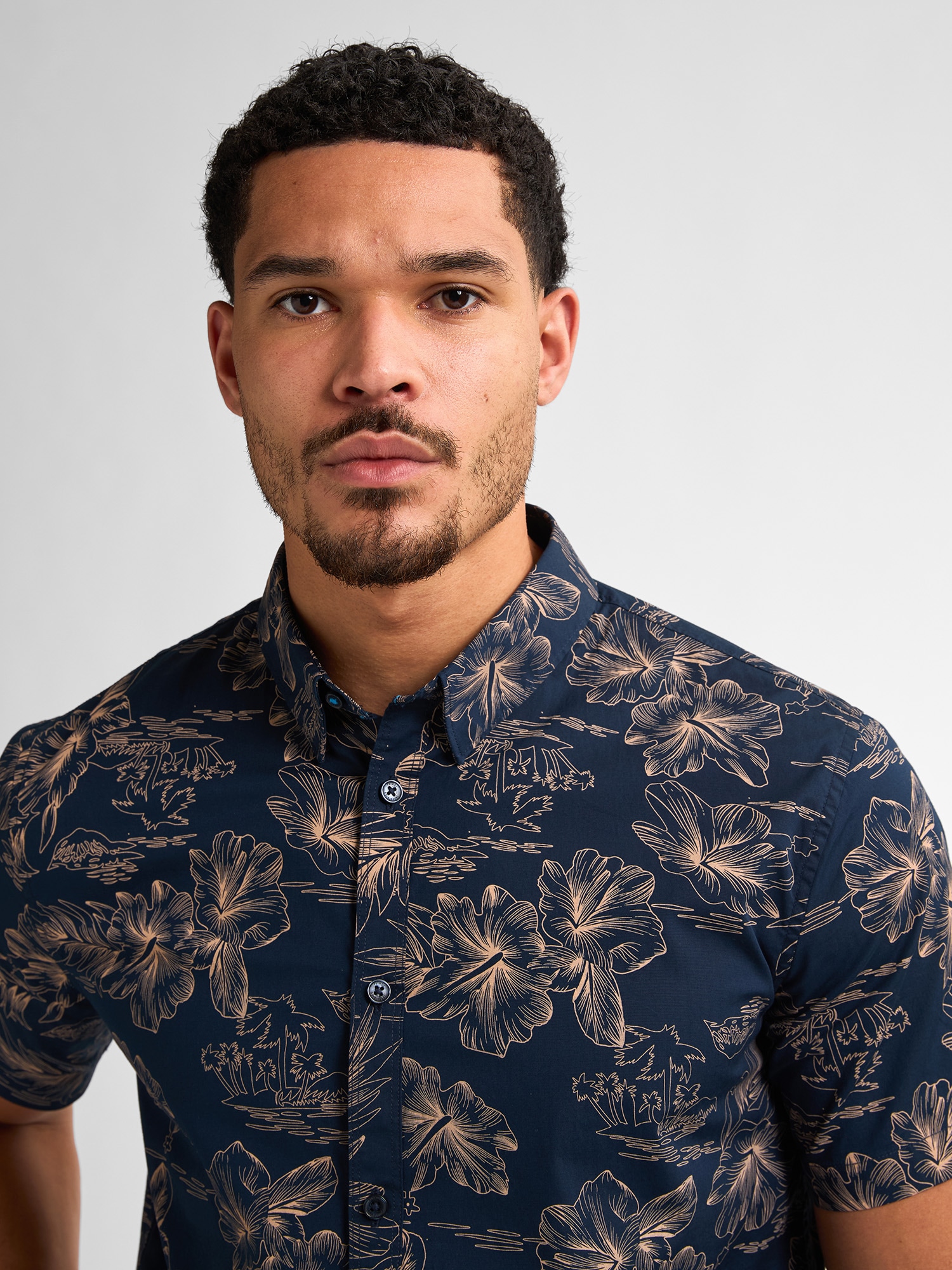 Petrol Industries Kurzarmshirt, mit All-Over Print