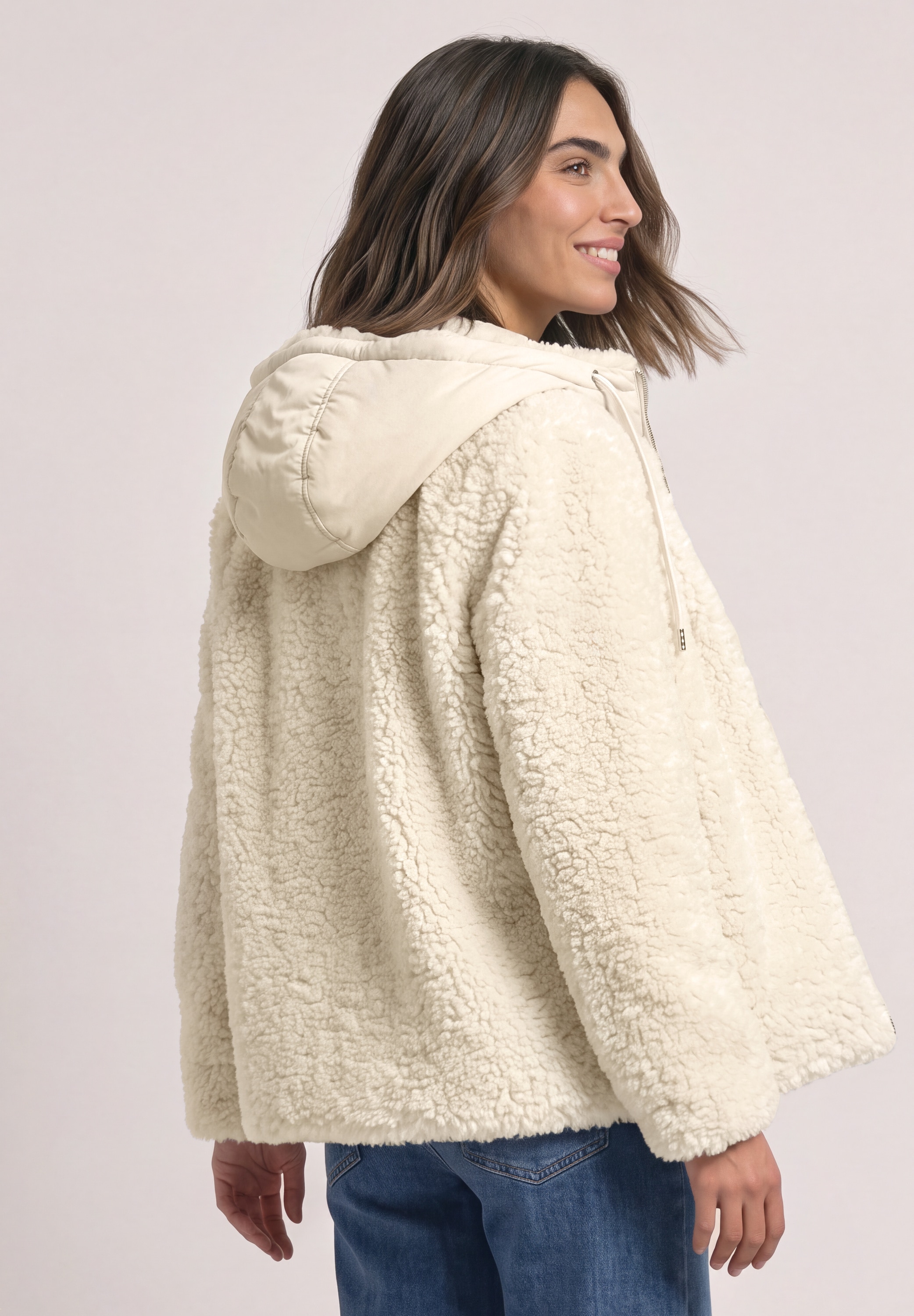 STREET ONE Fellimitatjacke mit Kapuze in Unifarbe
