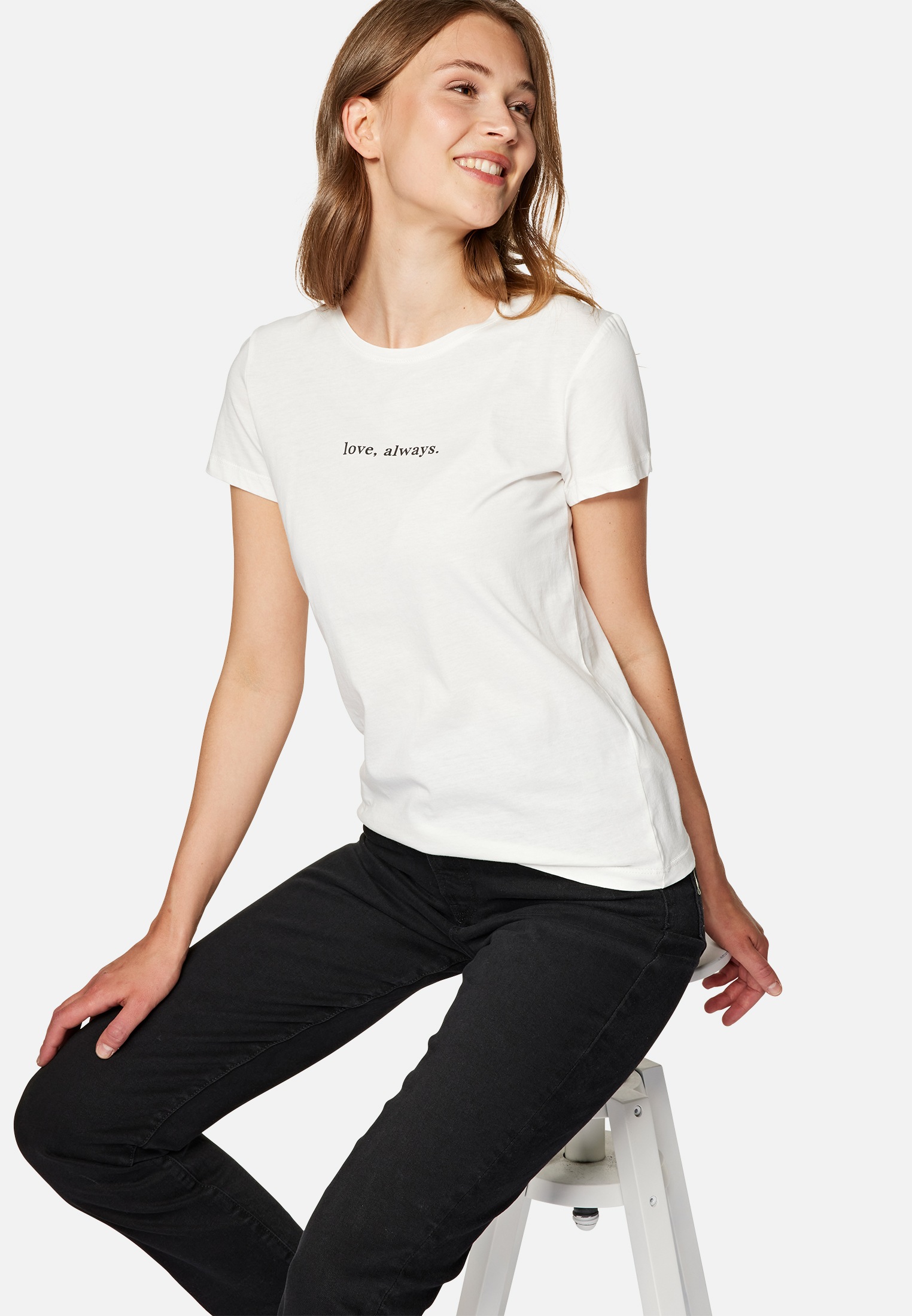 Thumbnail - Mavi Rundhalsshirt "LOVE ALWAYS TEE" Organic T-Shirt mit Love Print