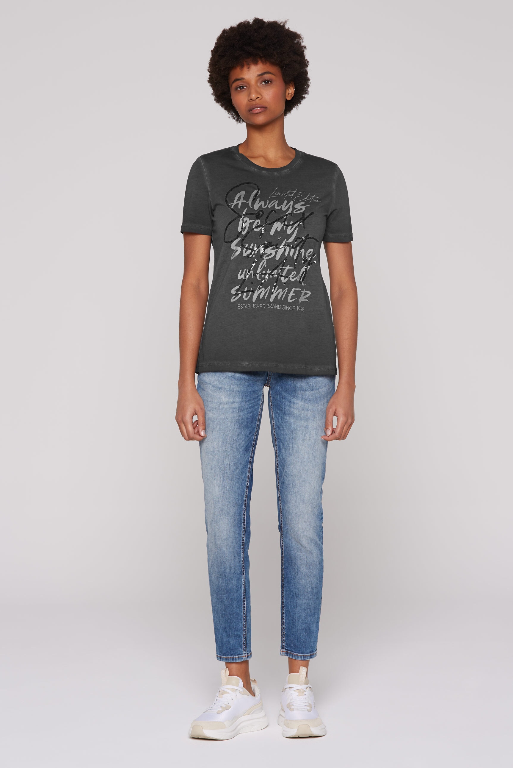 SOCCX Kurzarmshirt, mit Pailletten-Schriftzug