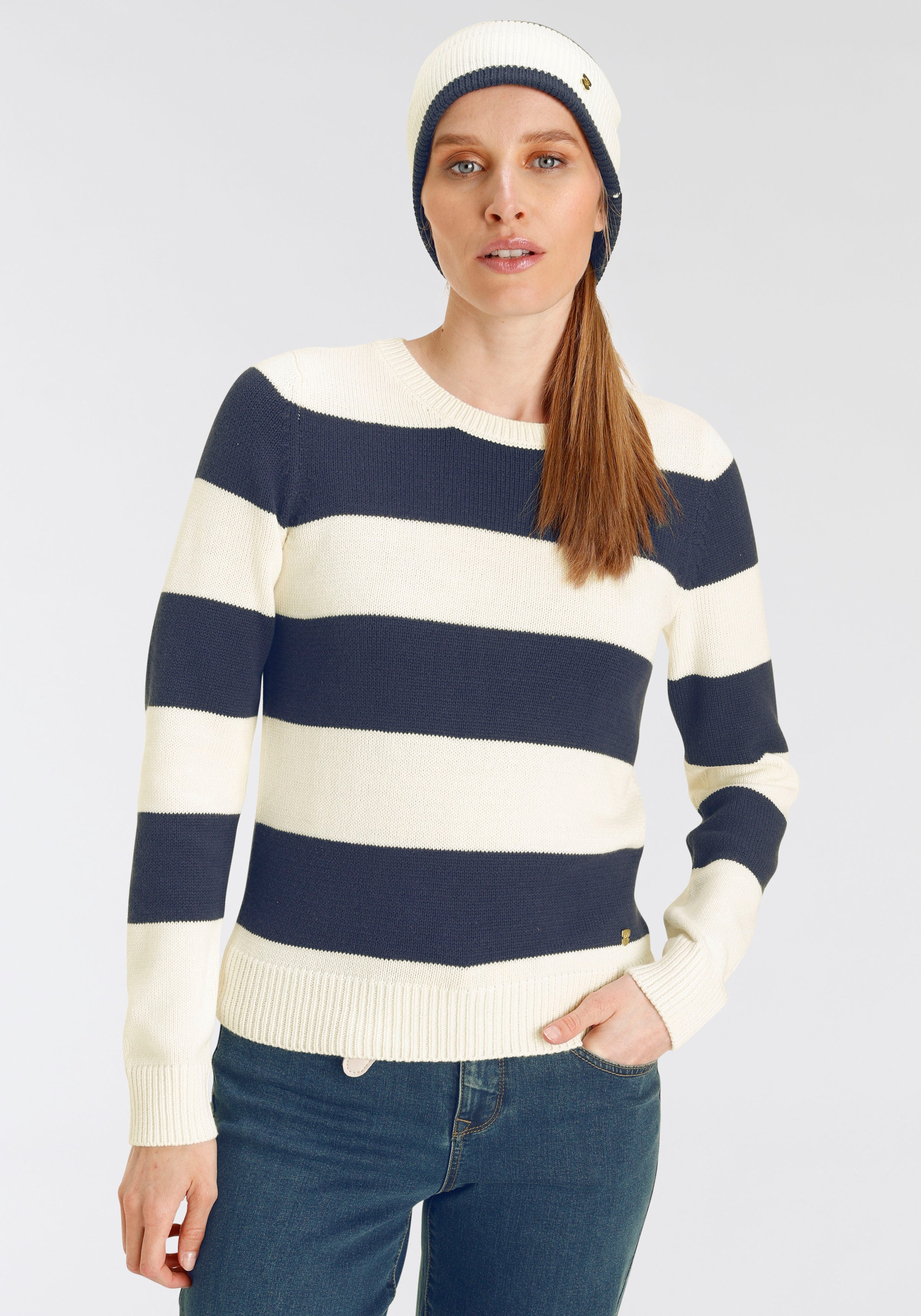DELMAO Rundhalspullover, (Set, 2 tlg., Pullover + Mütze), mit passender Müt günstig online kaufen