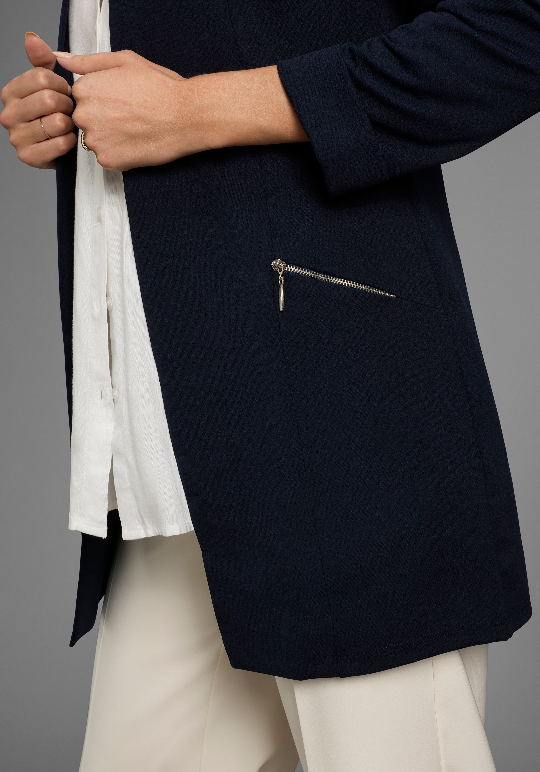 Longblazer LAURA SCOTT, Damen, Gr. 36, blau (marine), Jersey, Obermaterial: 95% Polyester, 5% Elasthan, figurbetont, tiefer V-Ausschnitt, Blazer Longblazer, mit Reißverschlüssen, Topseller 2
