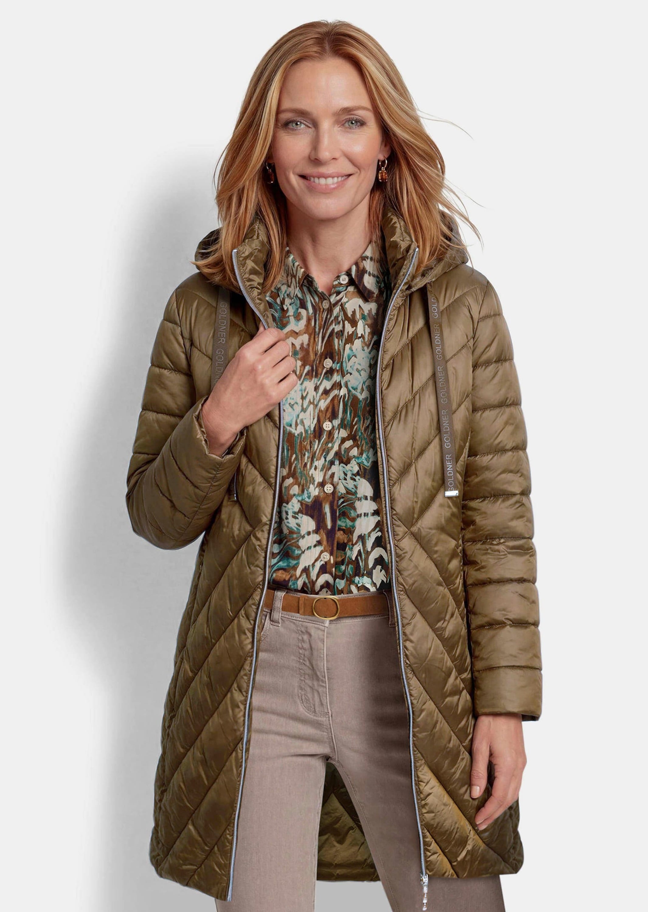 GOLDNER Kurzjacke »Kurzmantel mit Kapuze und Stehkragen« Taschen an der Seite mit nahtfeinverdecktem RV
