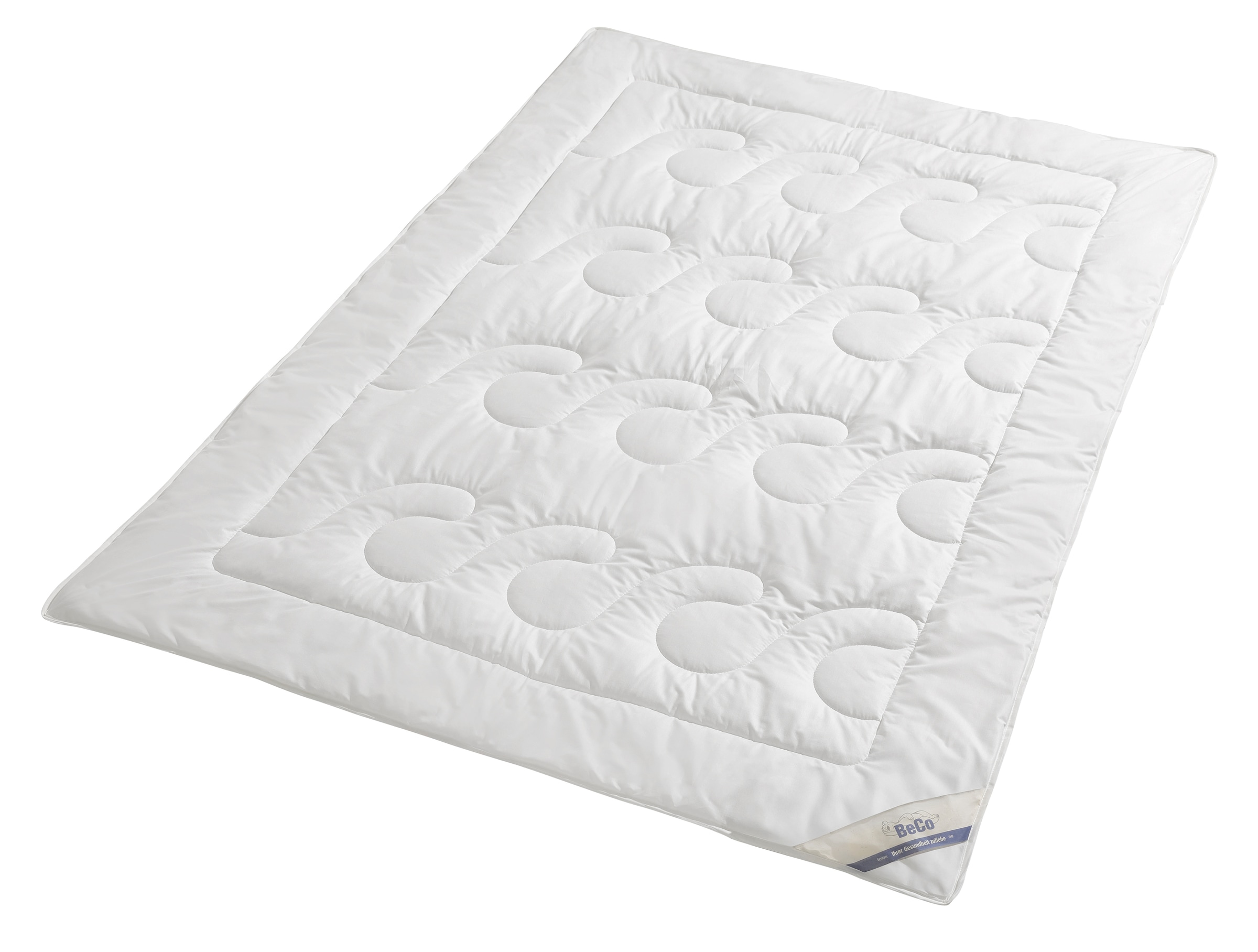 Beco Kunstfaserbettdecke »Aerelle™ Blue Bettdecke mit Gratis-Perlenohrsteckern« leicht Füllung Klimafaser 1 Stk. tlg. Jetzt zugreifen: Gratis-Aktion nur bis 31.12.2025!