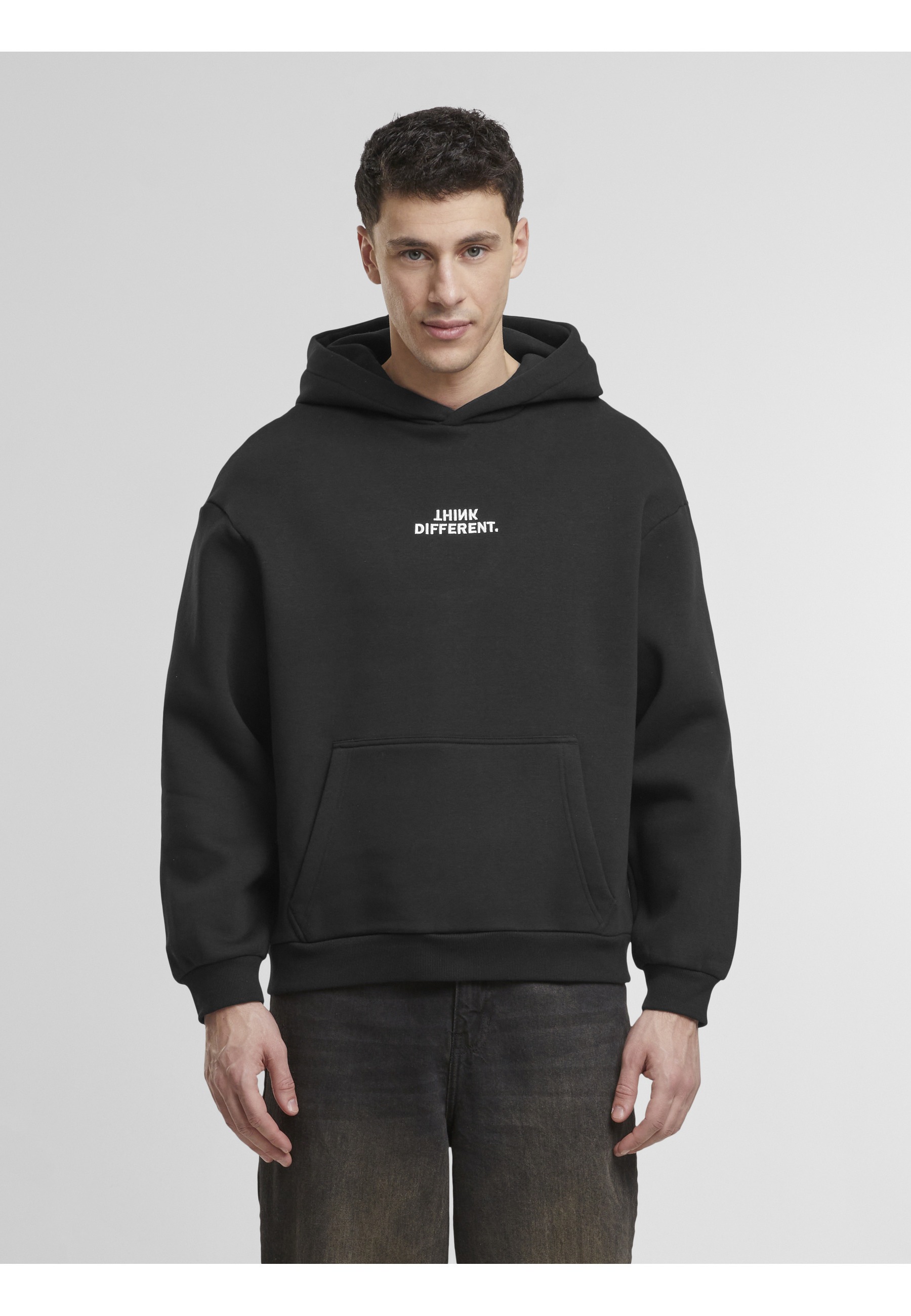 MisterTee Kapuzenpullover »MisterTee Think Different EMB Fluffy Hoody« 1 Stk.