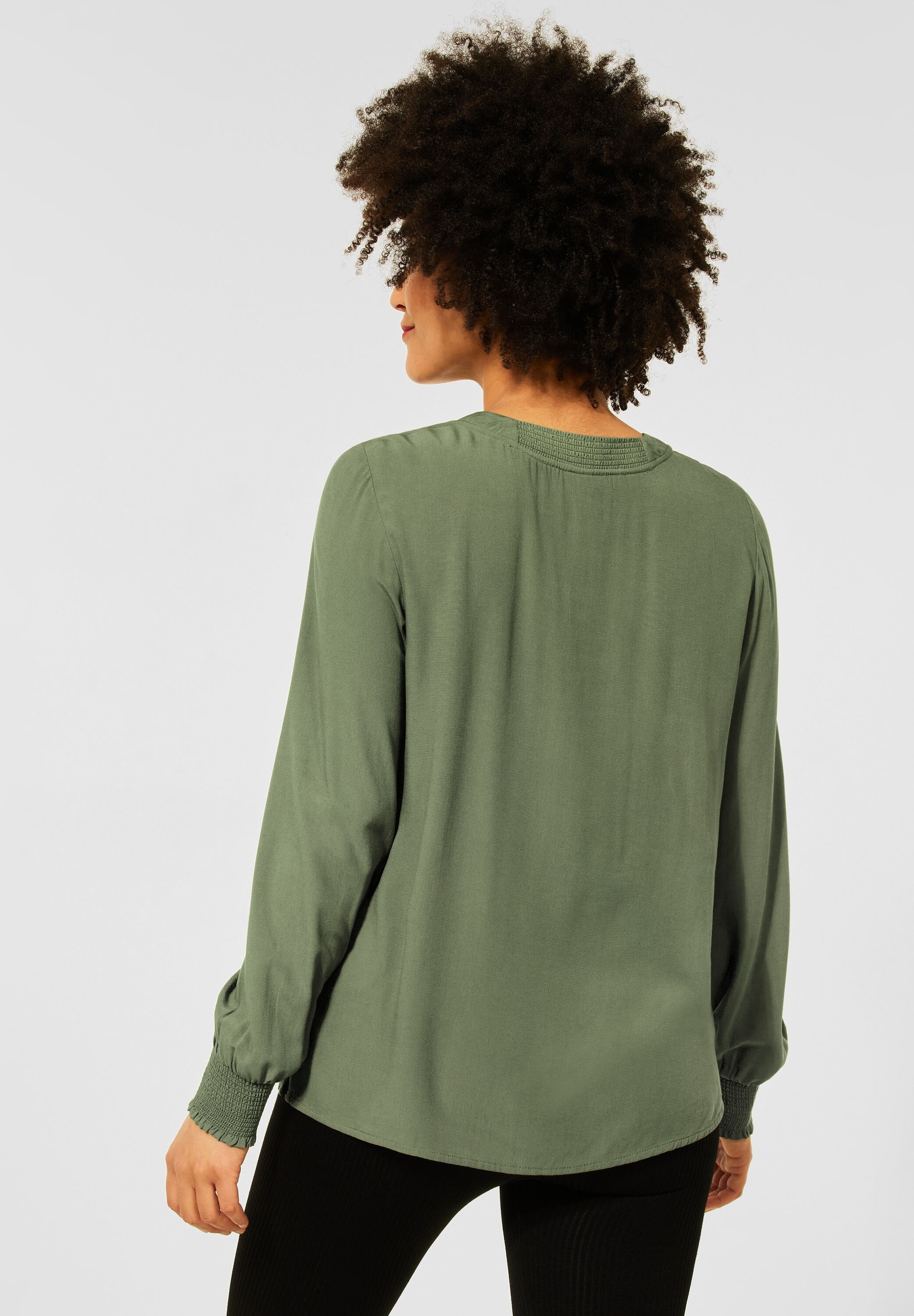 Langarmbluse »Street mit | STREET BAUR Feminine kaufen ONE für Stehkragen Bluse«, One