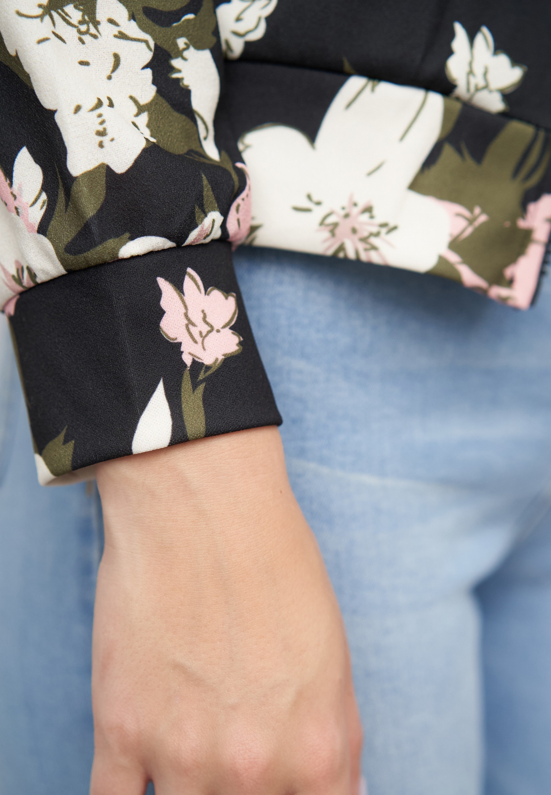 CLOUD 5IVE Bomberjacke »CLOUD 5IVE Blouson Jacket with floral print« 1 Stk. tlg. ohne Kapuze