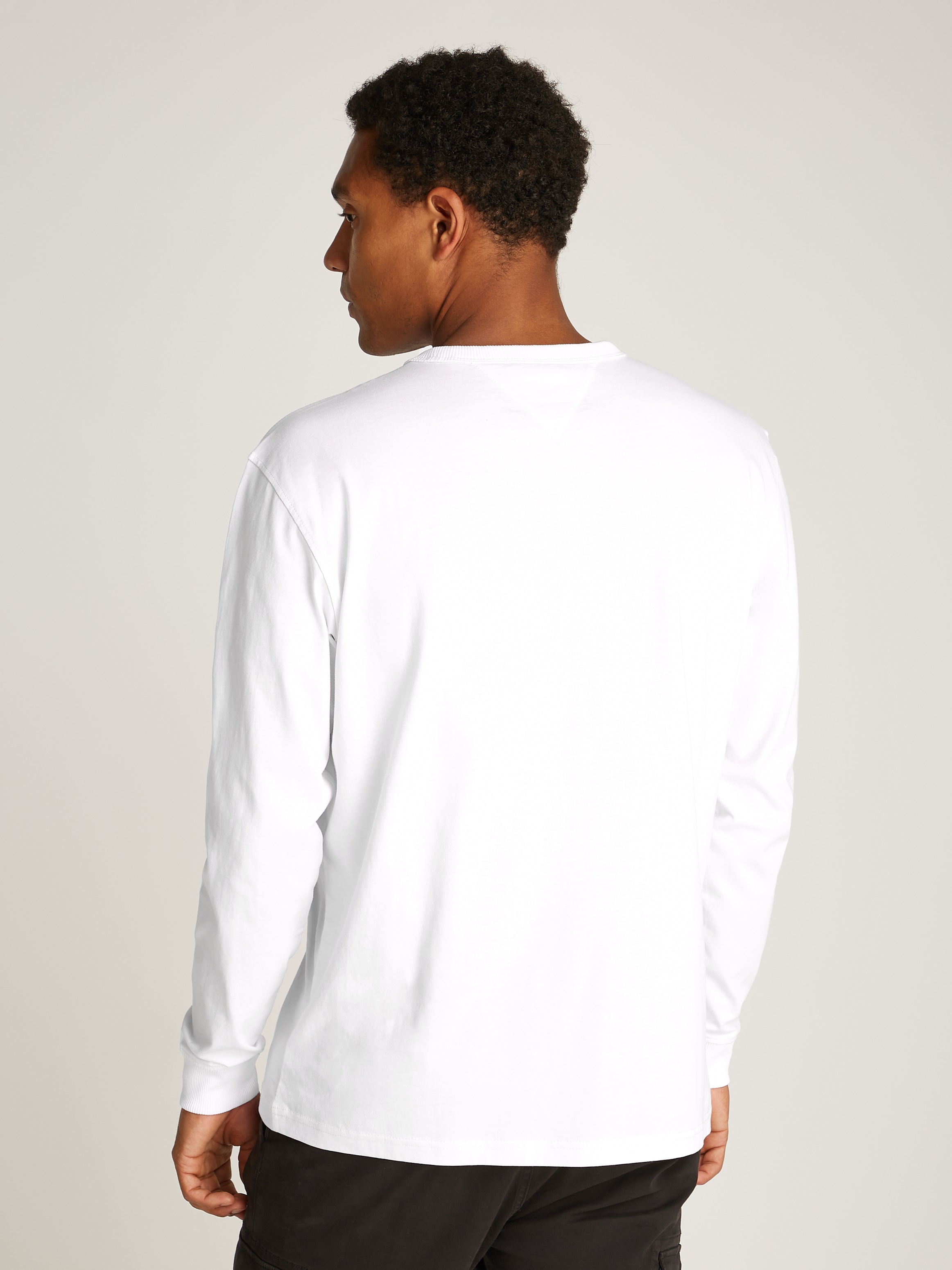 Tommy Jeans Langarmshirt "TJM REG BADGE LS TEE", mit Tommy Jeans Stickerei günstig online kaufen