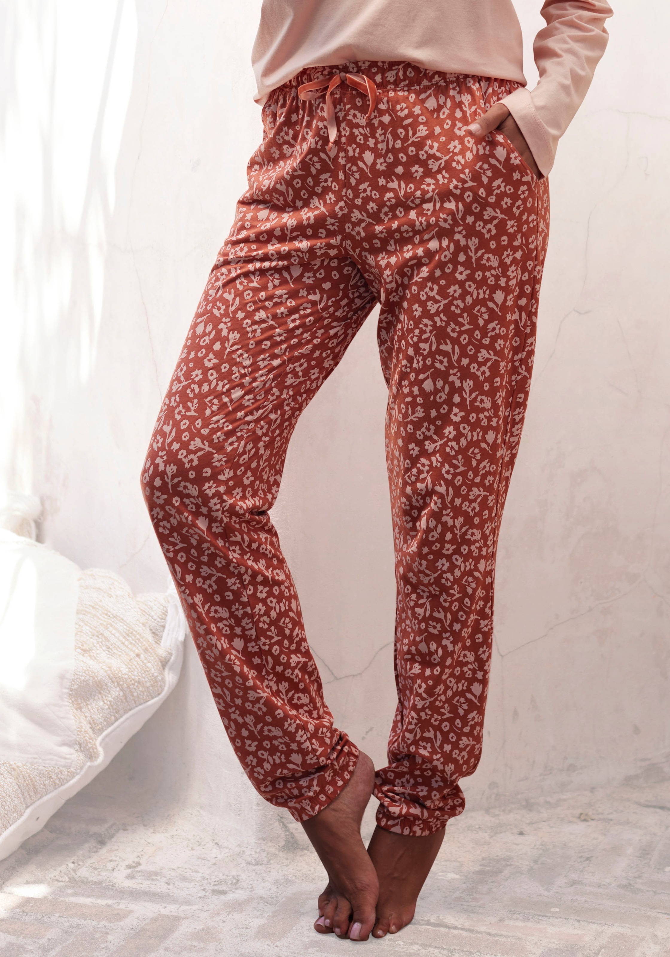 Vivance Dreams Pyjamahose, mit Samtband am elastischen Tunnelzugbund