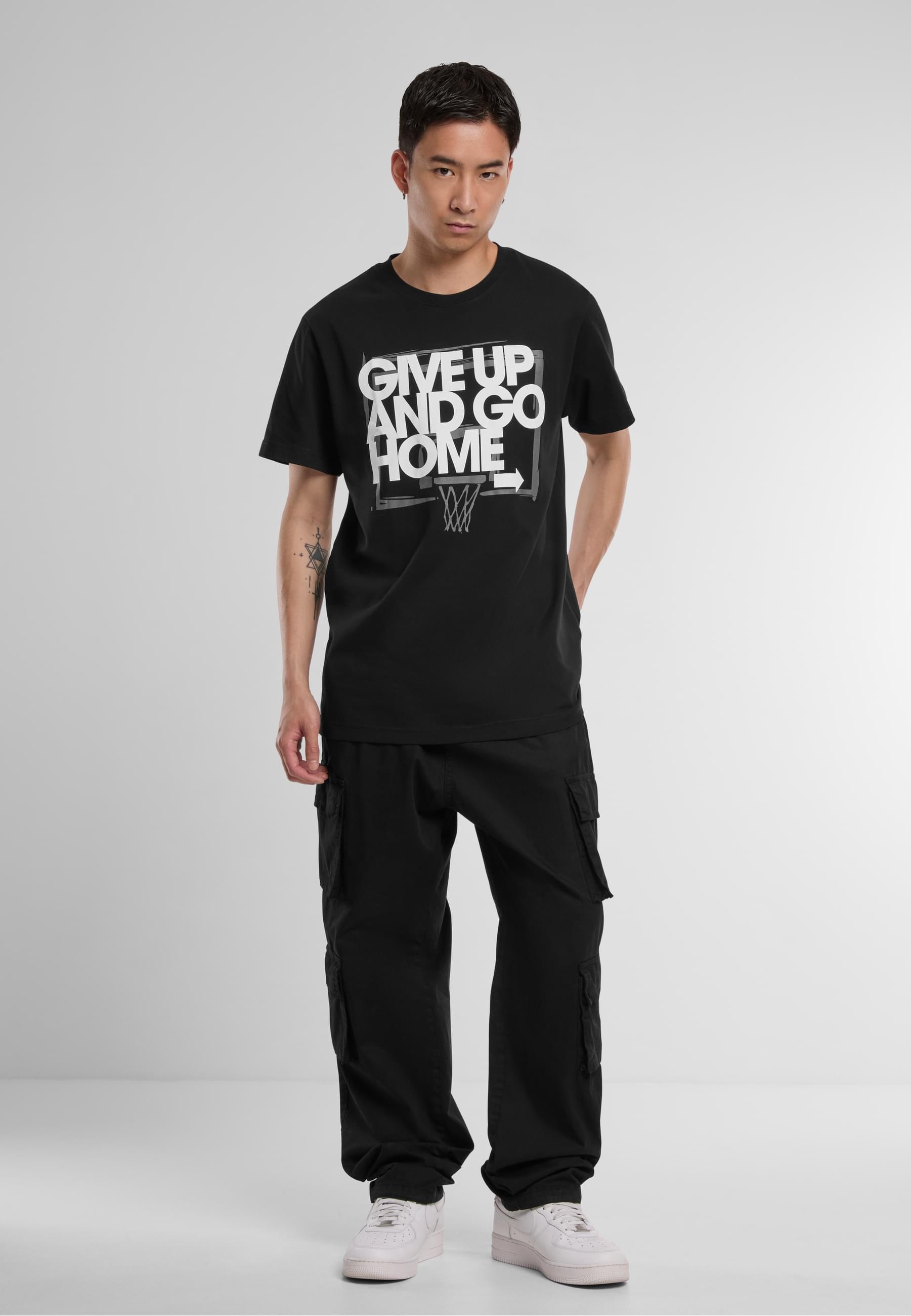 MisterTee T-Shirt »MisterTee Herren Give Up and Go Home Tee«, (1 tlg.)