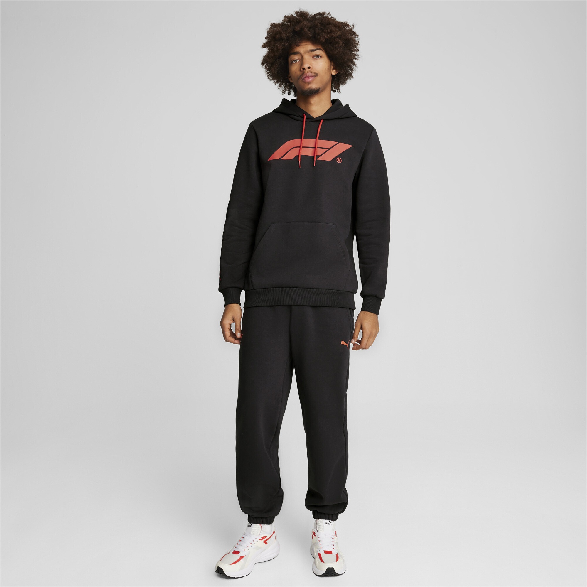 PUMA Sporthose »F1® ESS Fleece Jogginghose Herren«