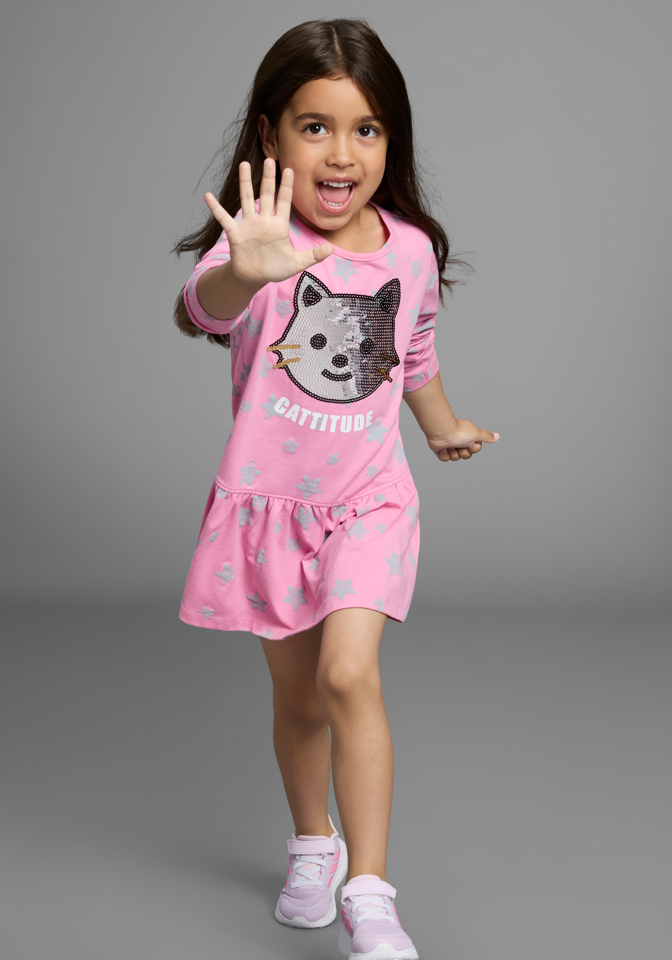 KIDSWORLD Jerseykleid »Kleid mit Pailletten«, Shirtkleid mit süßer Paillettenapplikation