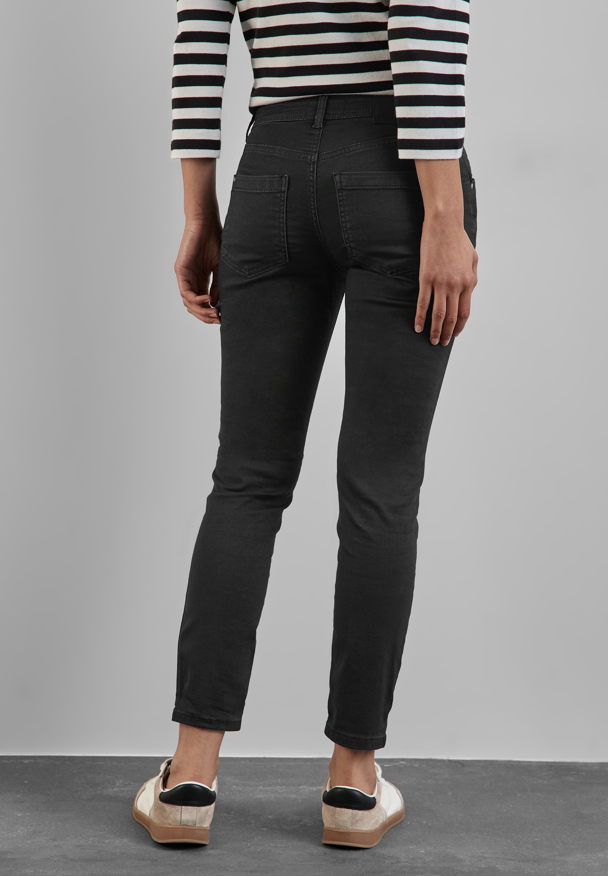 STREET ONE Gerade Jeans, Middle Waist günstig online kaufen