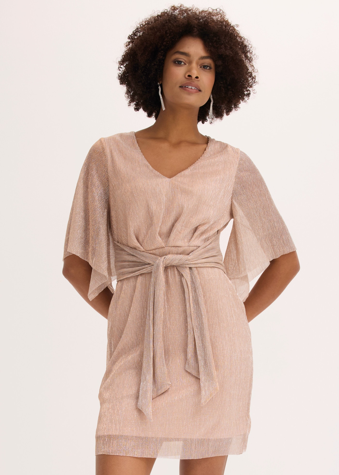 bonprix Midikleid Oversize-Passform, Kurzarm-Design, mit metallisierten Fasern