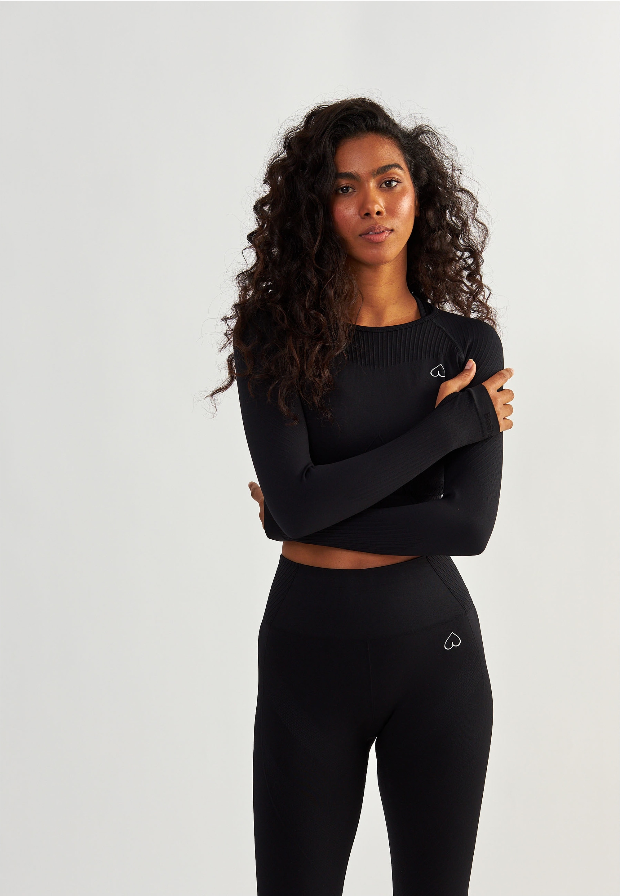BeShaped Langarmshirt »Femme Force«, (1 tlg.), mit langen Ärmeln und gerippter Textur