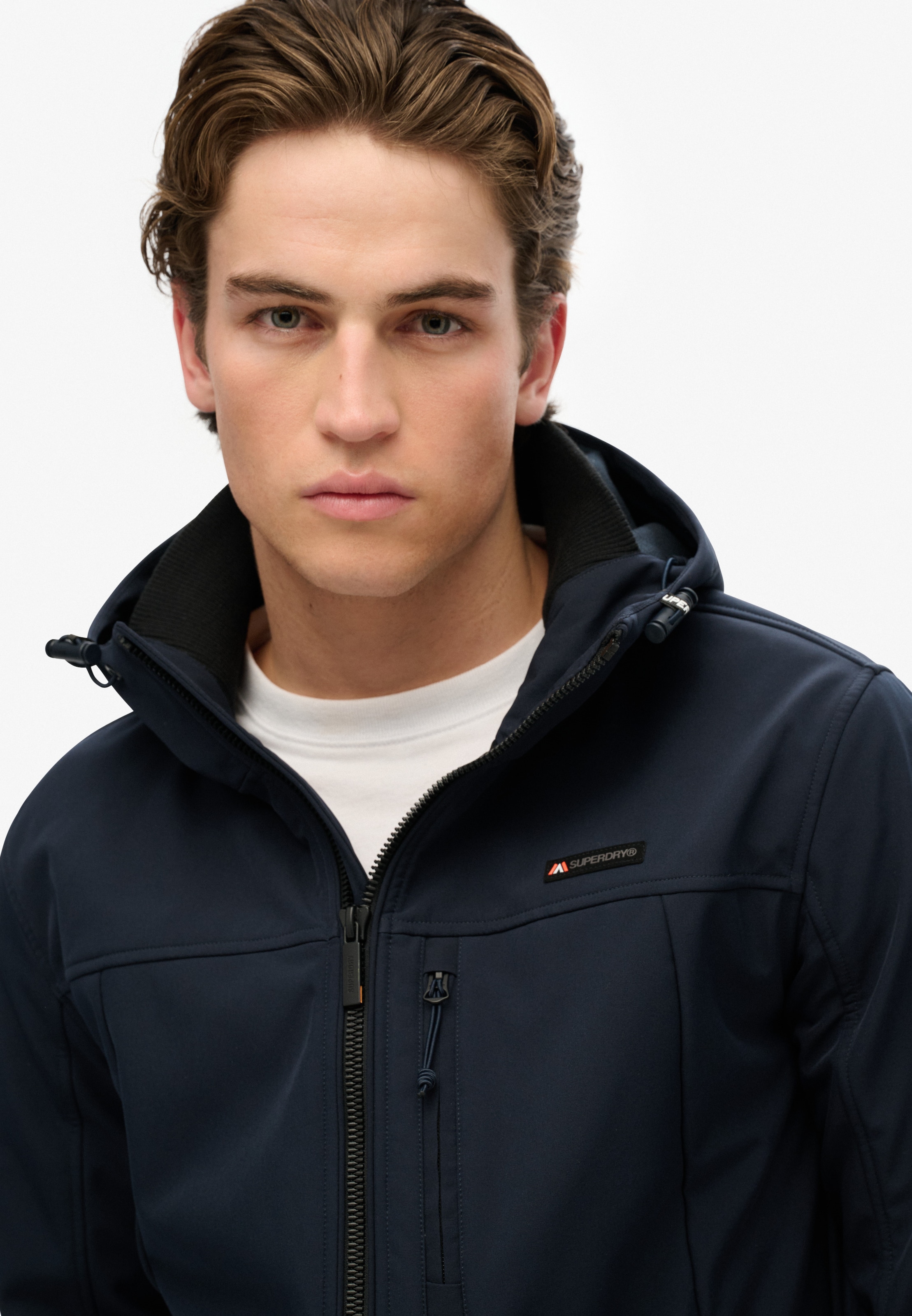 Superdry Outdoorjacke »HOODED SOFT SHELL TREKKER JKT«, mit Kapuze