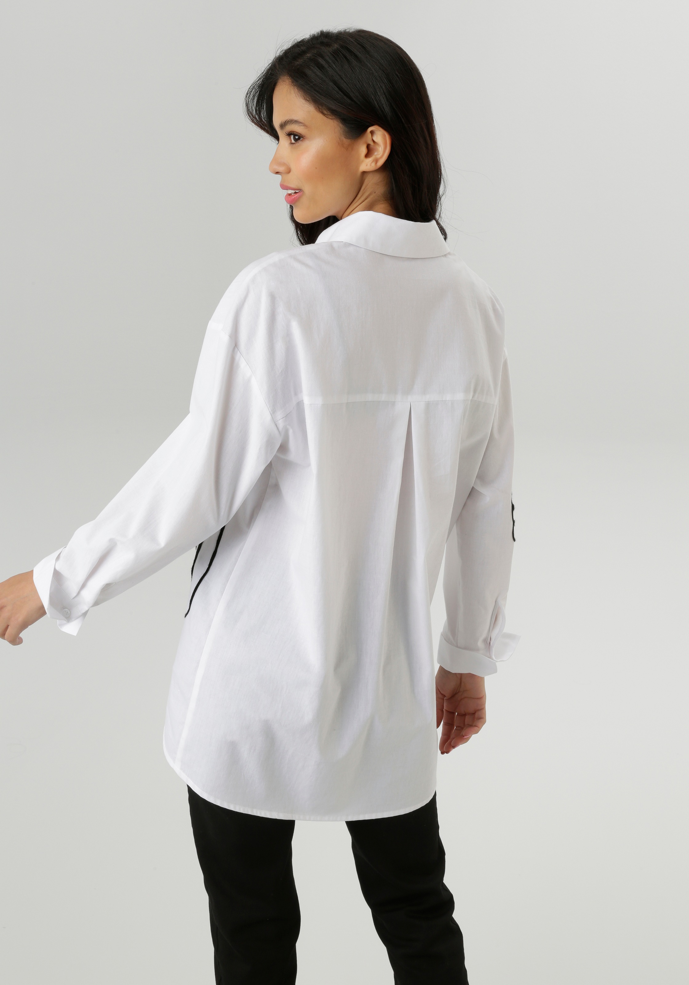 Aniston SELECTED Hemdbluse mit Bordüren-Zierbändern aufgesetzte Blüten günstig online kaufen