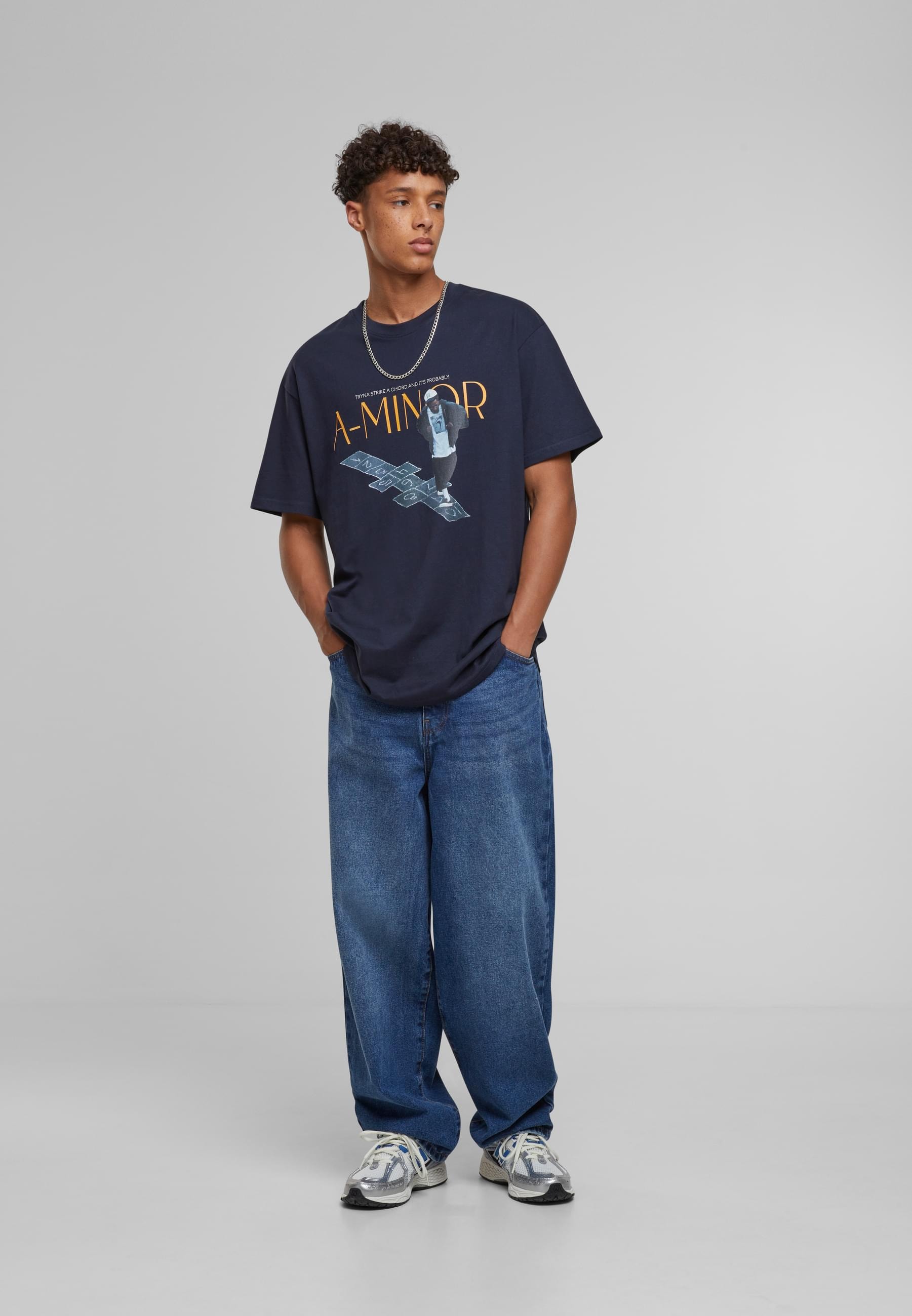 Upscale by Mister Tee T-Shirt »Upscale by Mister Tee A-Minor Oversize Tee«, (1 tlg.)