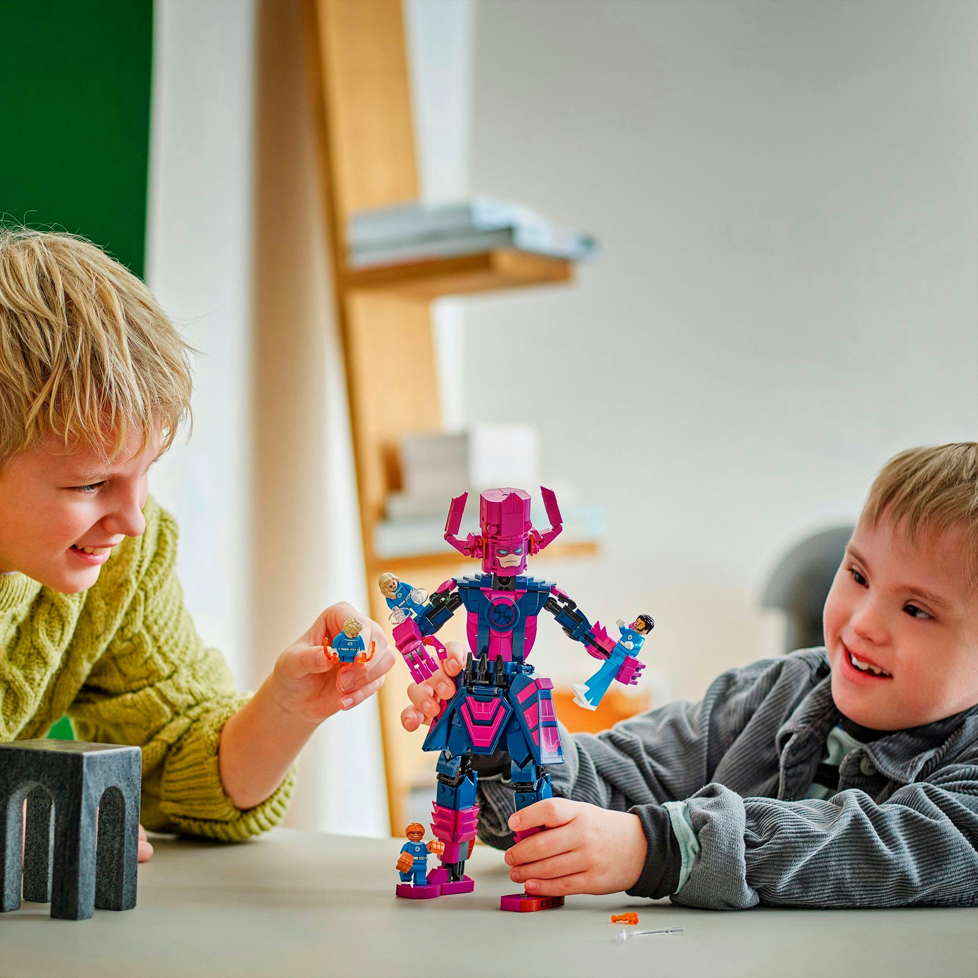 LEGO® Konstruktionsspielsteine »Fantastic Four vs. Galactus Baufigur (76316), LEGO Super Heroes«, (427 St.), Made in Europe