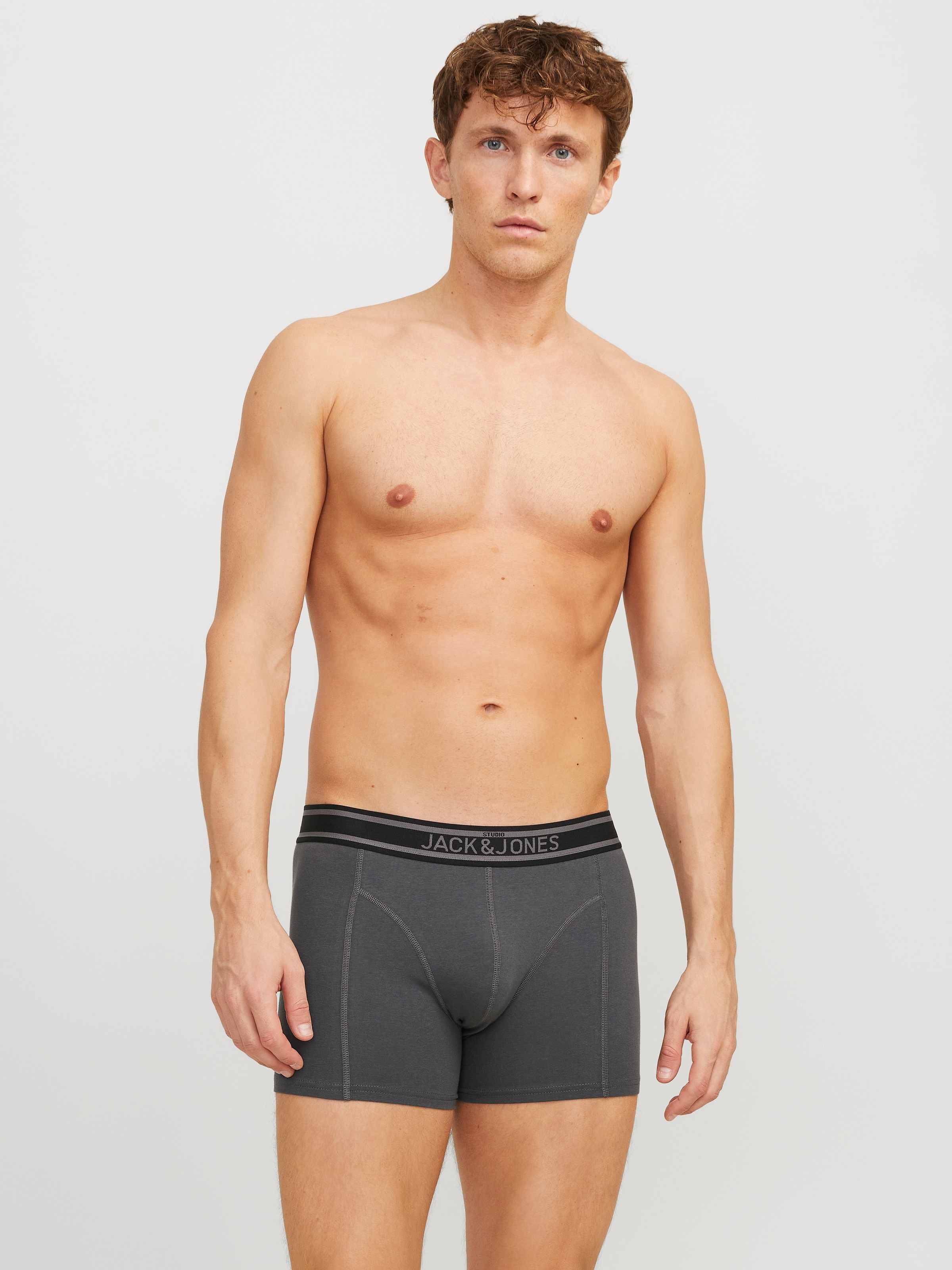 Jack & Jones Trunk »JACAIDEN SOLID TRUNKS 3 PACK SN«, (3 St.), mit Logo Schriftzug