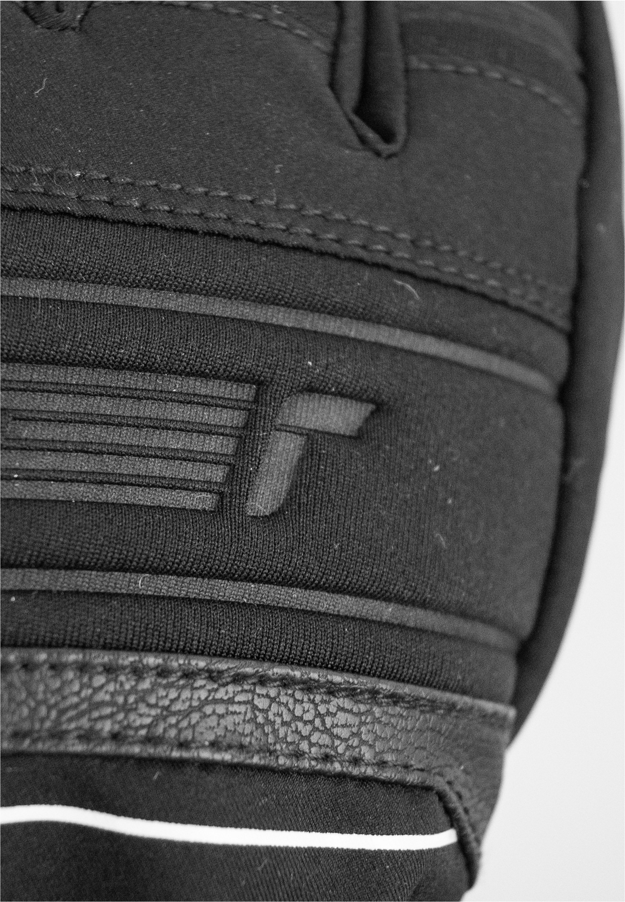 Reusch Skihandschuhe »Kondor R-TEX® XT«, in wasserdichtem und atmungsaktivem Design