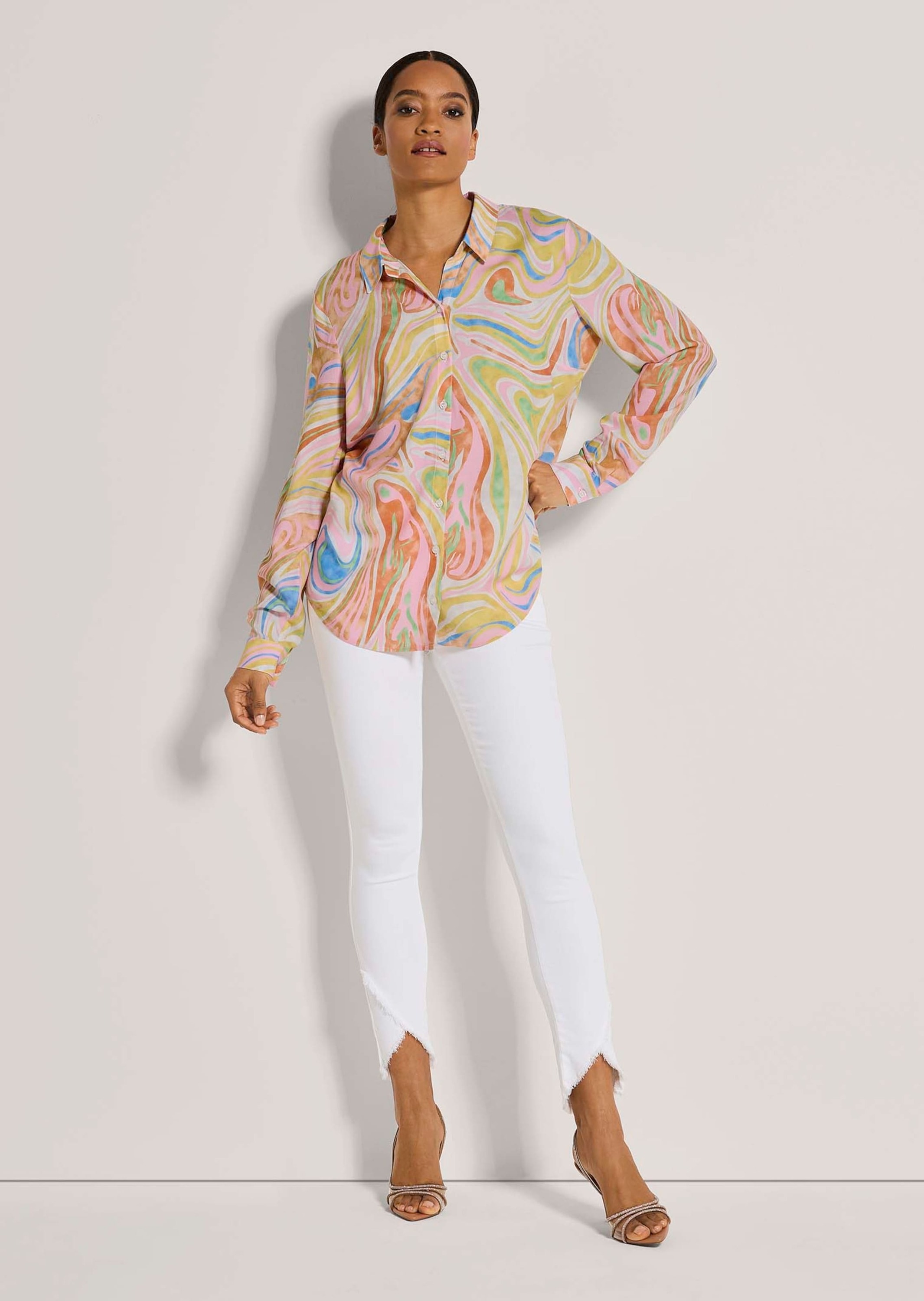 Thumbnail - MADELEINE Hemdbluse "Bluse Longbluse mit Unikat-Print"