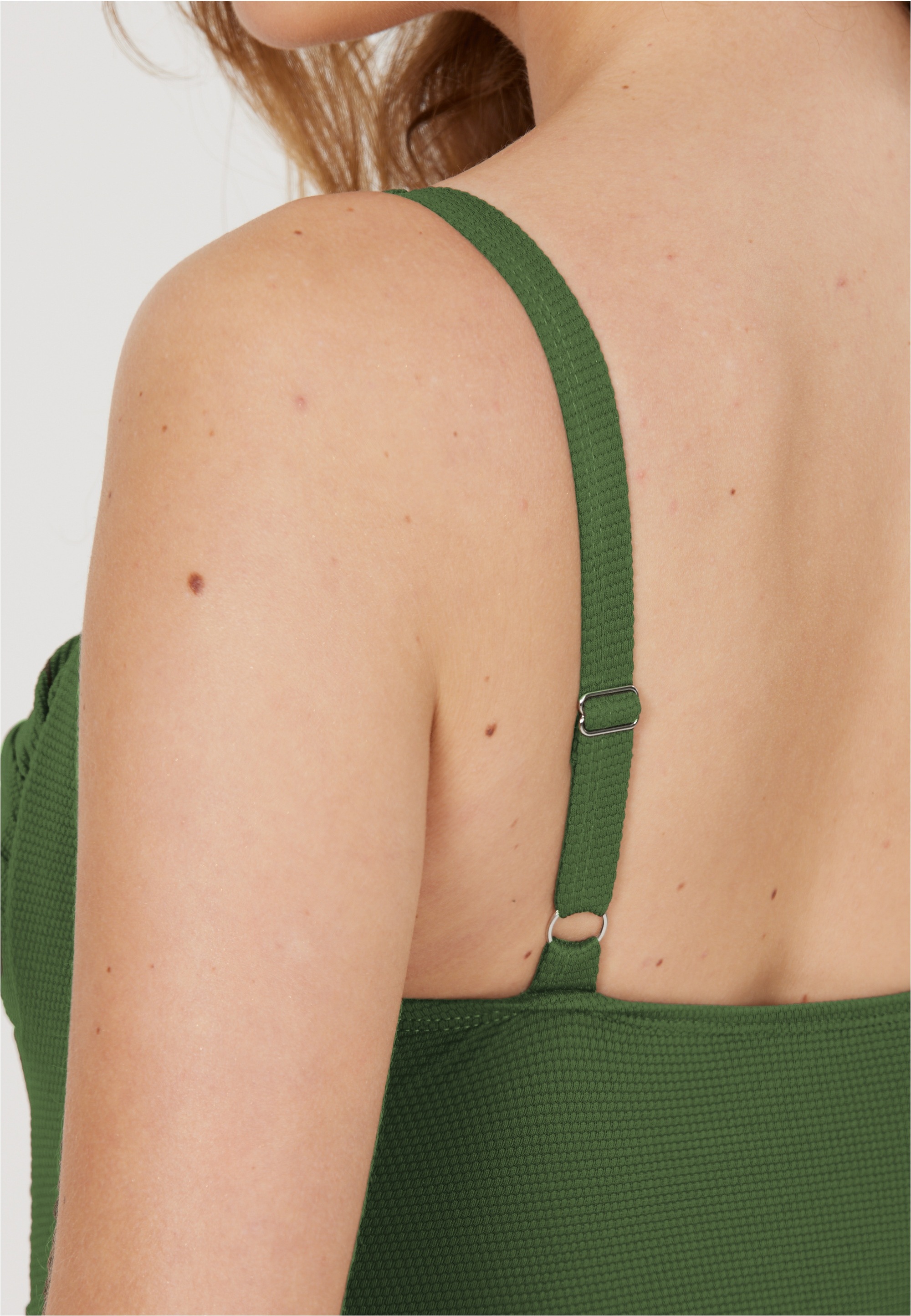 CRUZ Badeanzug »Nicola«, (1 St.), in tollem Design