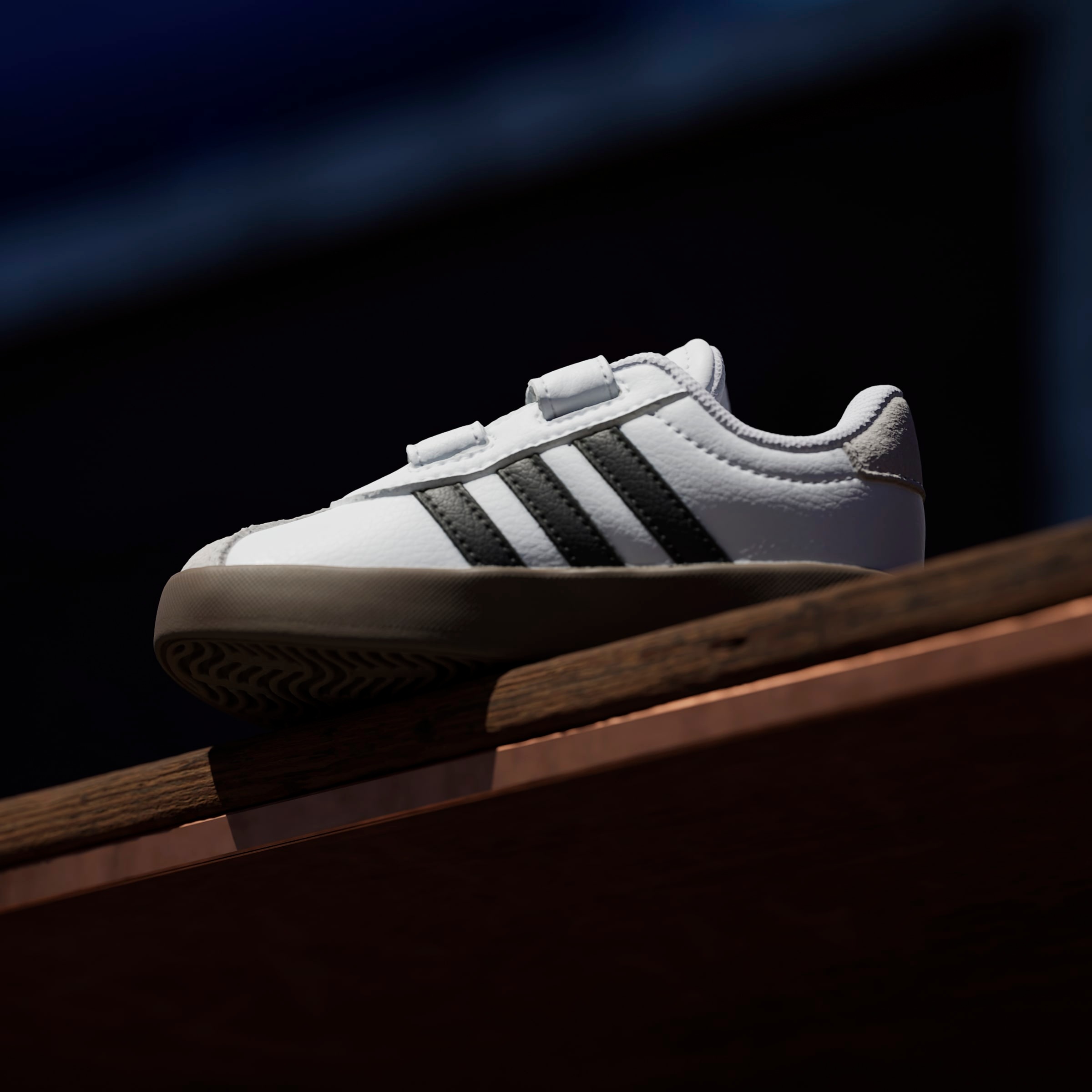 adidas Sportswear Sneaker »VL COURT 3.0 KIDS«  inspiriert vom Design des adidas samba, für Kinder