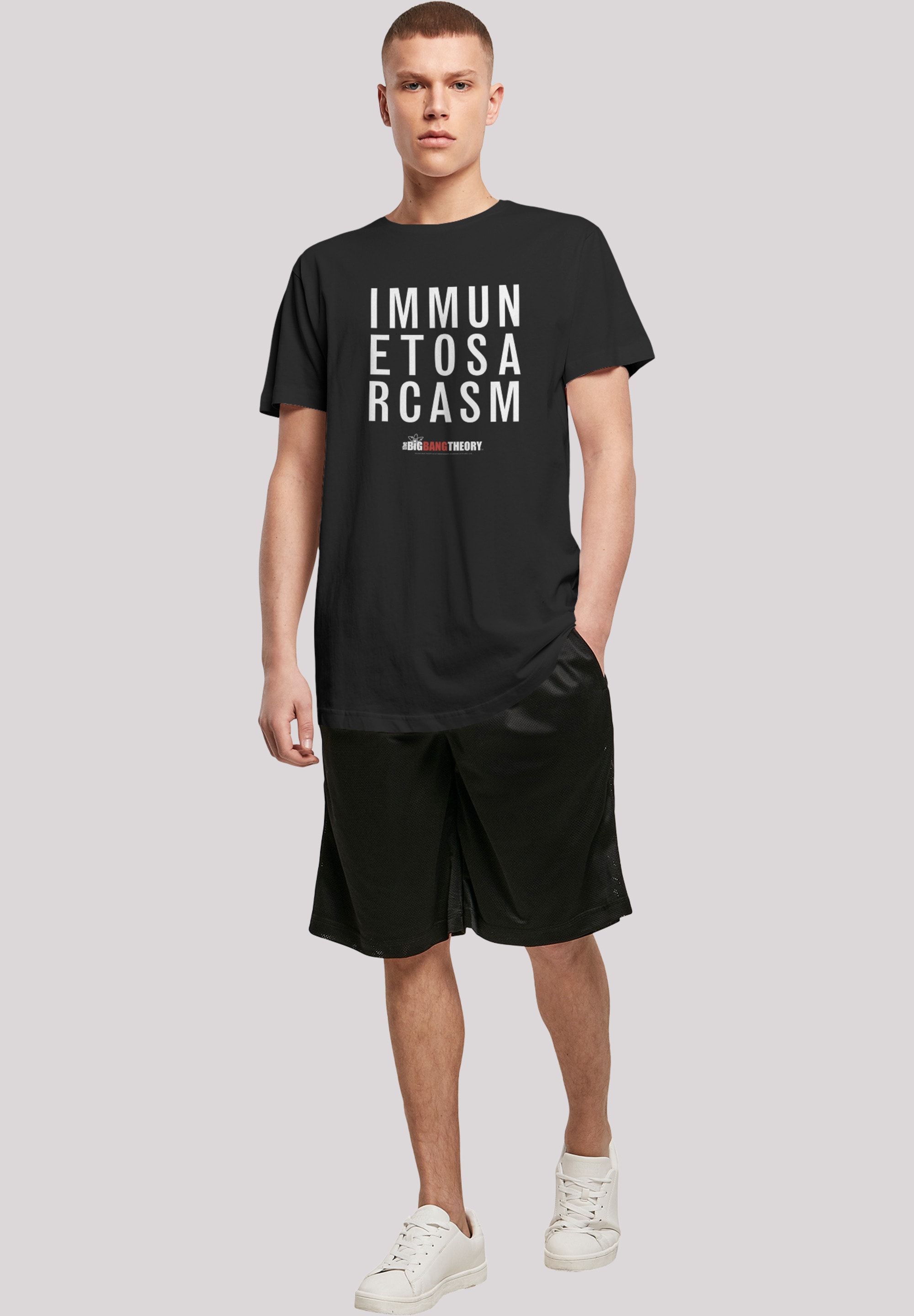 F4NT4STIC T-Shirt »Long Cut Shirt 'Big Bang Theory Immune To Sarcasm'«, Herren,Premium Merch,Lang,Longshirt,Bedruckt