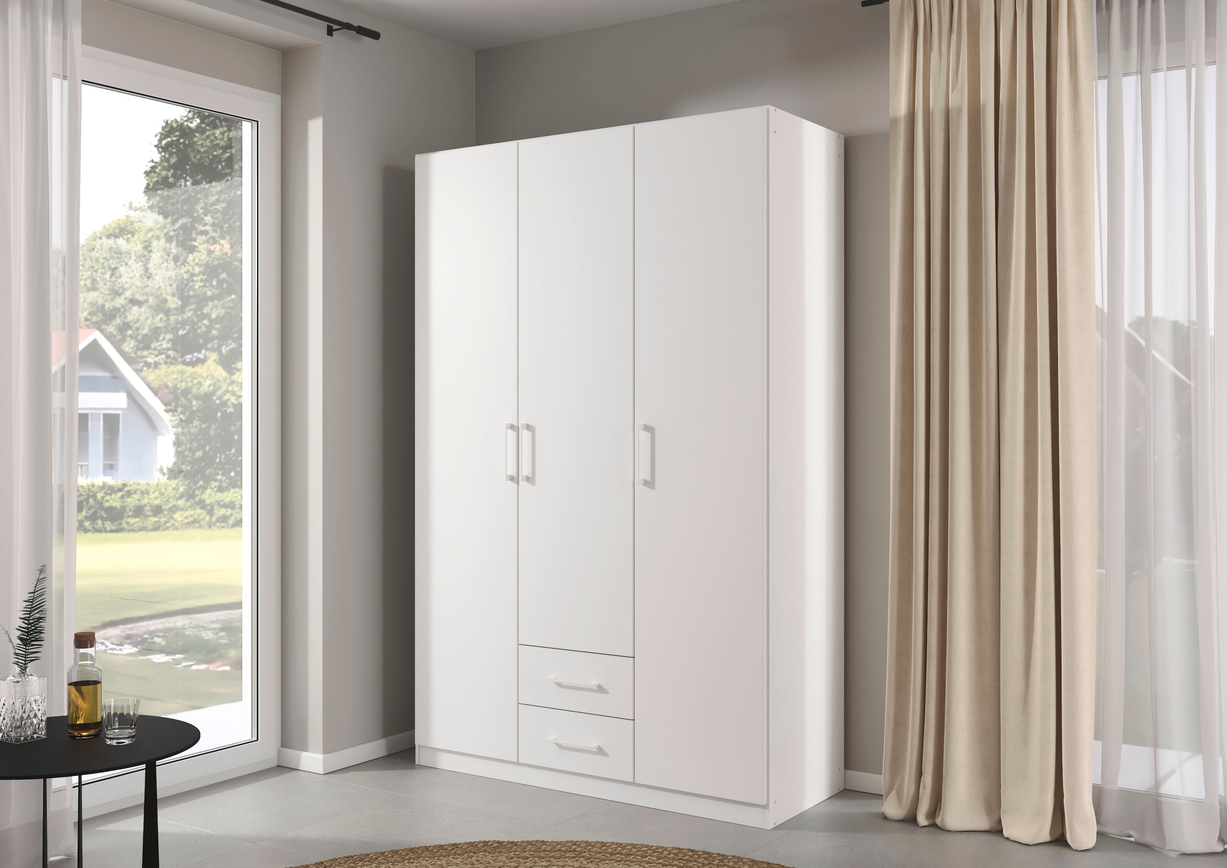 rauch Drehtürenschrank »Kleiderschrank Garderobe GAMMA Breite 136 cm« in 3 Ausstattungen BASIC/CLASSIC/PREMIUM (inkl. SOFT-CLOSE-Funktion),  mit Schubladen, verschiedene Griff-Varianten TOPSELLER MADE IN GERMANY