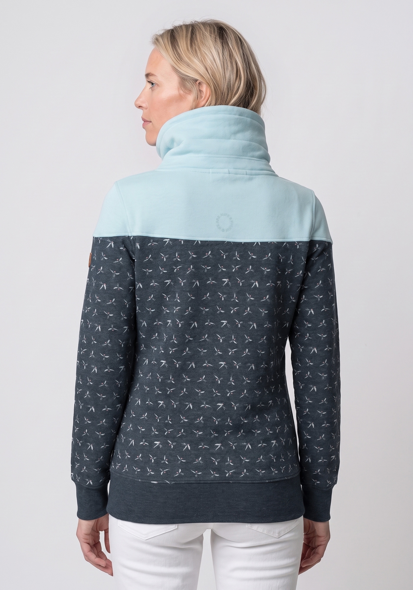 Alife & Kickin »ValinaAK B« mit hohem regulierbaren Stehkragen in toller Sweat-Qualität